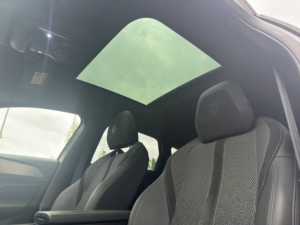 PEUGEOT 308 SW 1.6 PHEV 180 GT-image-6