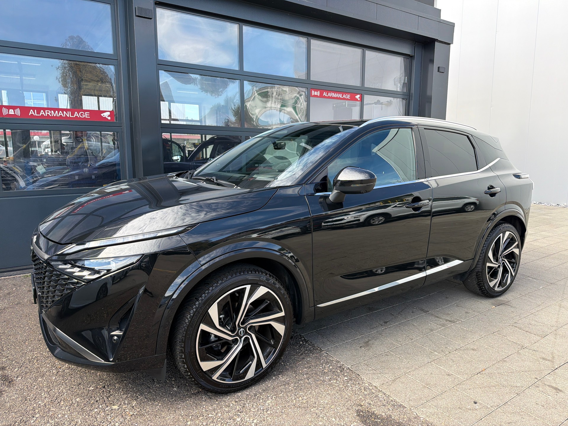 NISSAN Qashqai 1.3 DIG-T MHEV Tekna+ Xtronic-showroom-element-1