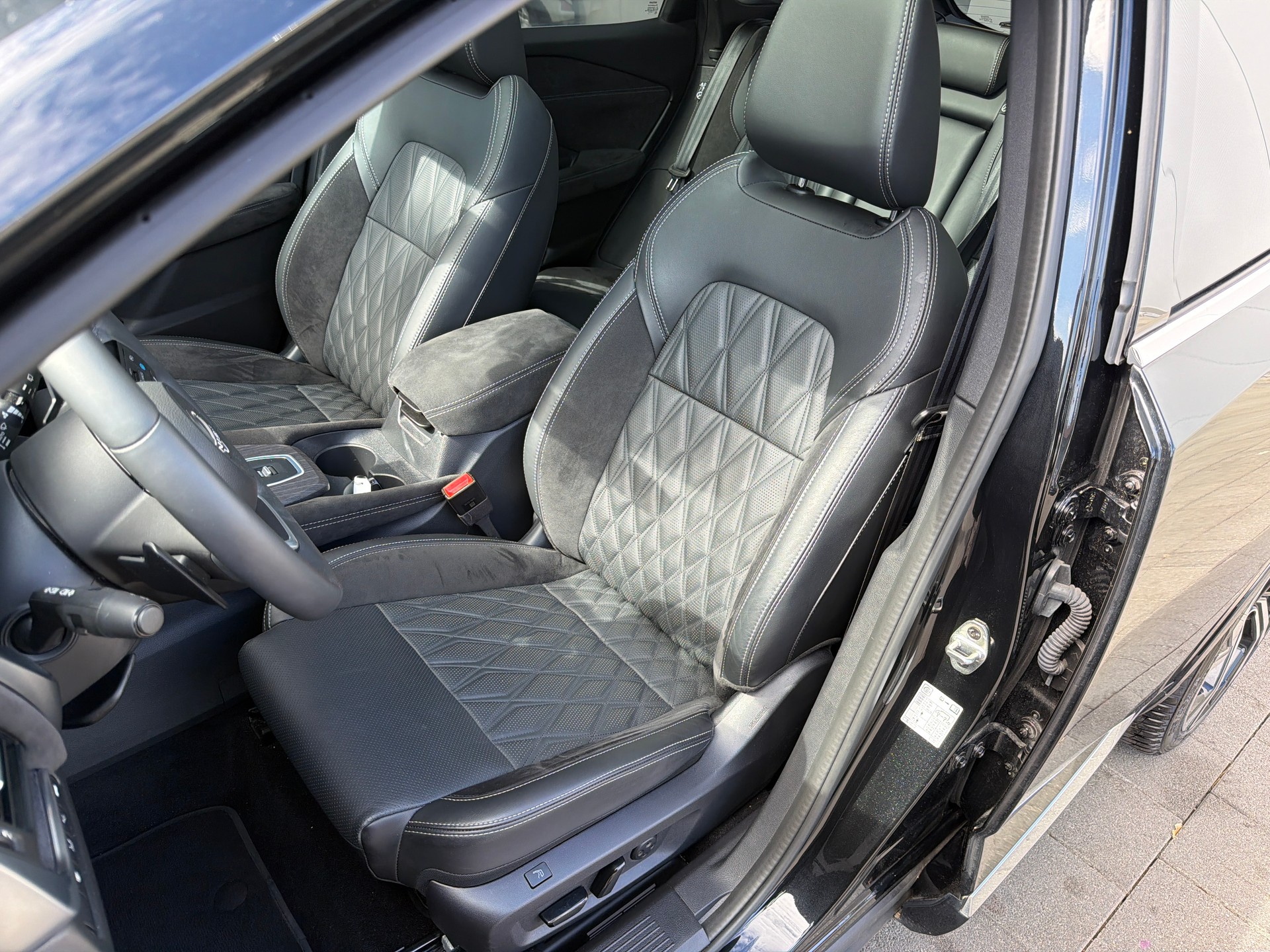 NISSAN Qashqai 1.3 DIG-T MHEV Tekna+ Xtronic-image-9