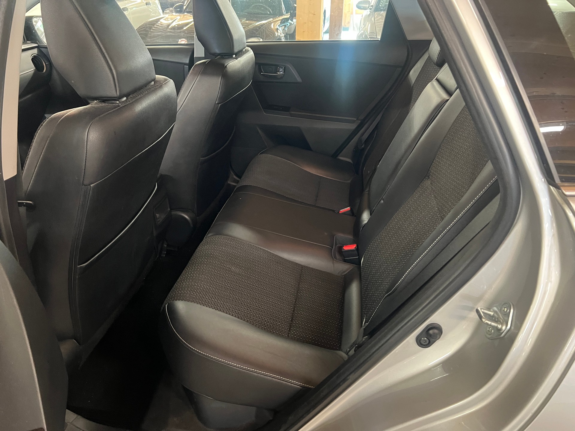 TOYOTA Auris Touring Sports 1.8 16V HSD Linea Sol-image-8
