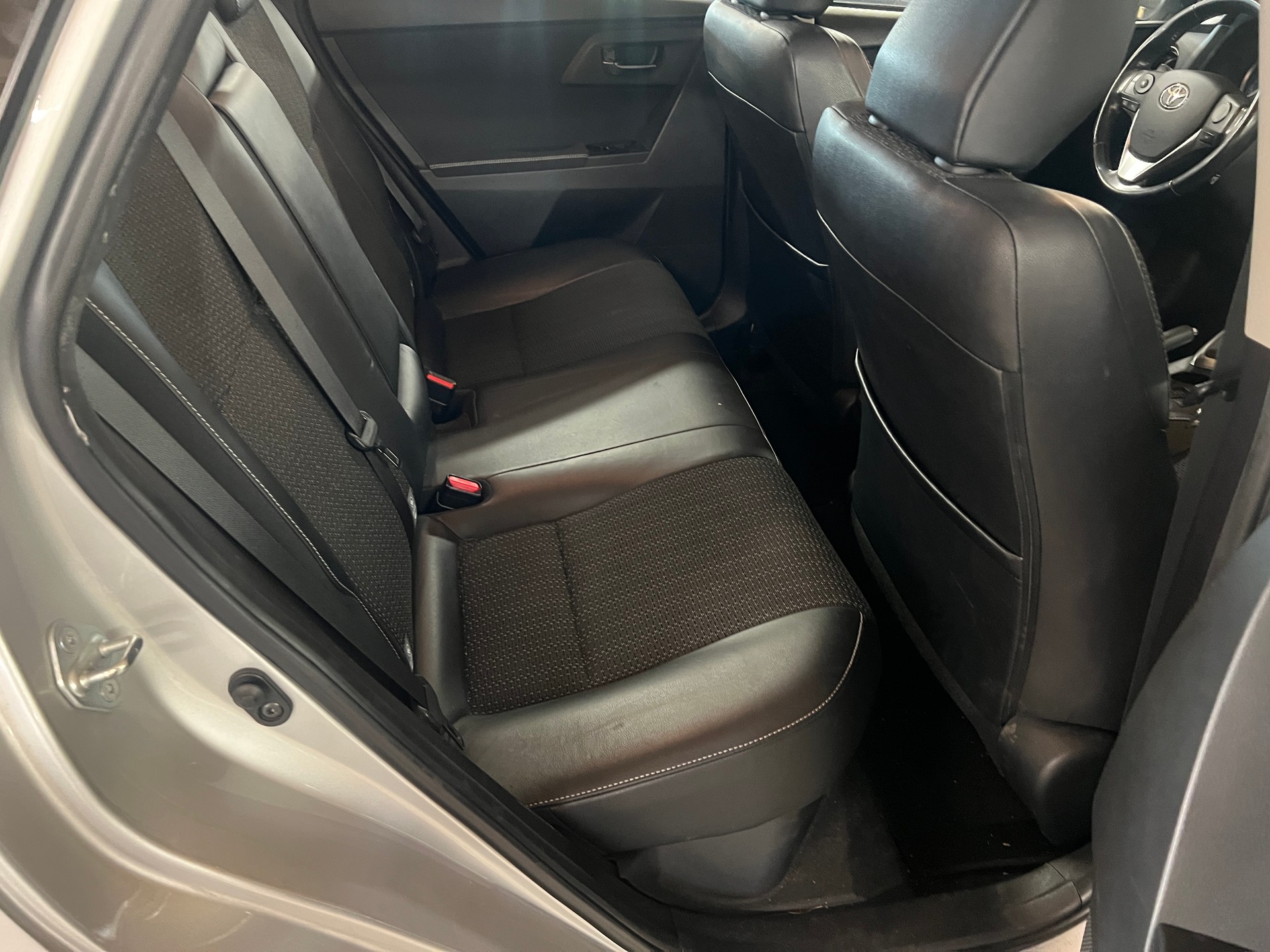 TOYOTA Auris Touring Sports 1.8 16V HSD Linea Sol-image-12