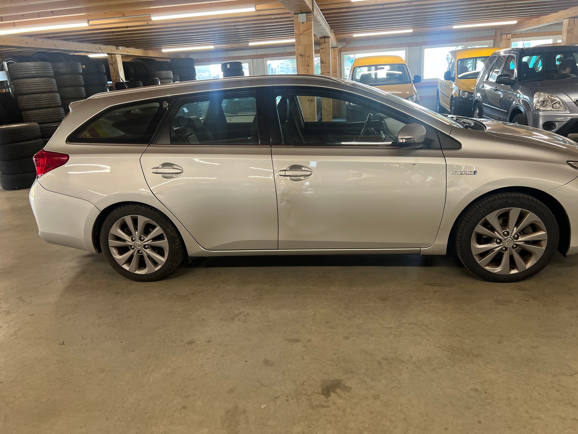 TOYOTA Auris Touring Sports 1.8 16V HSD Linea Sol-showroom-element-3