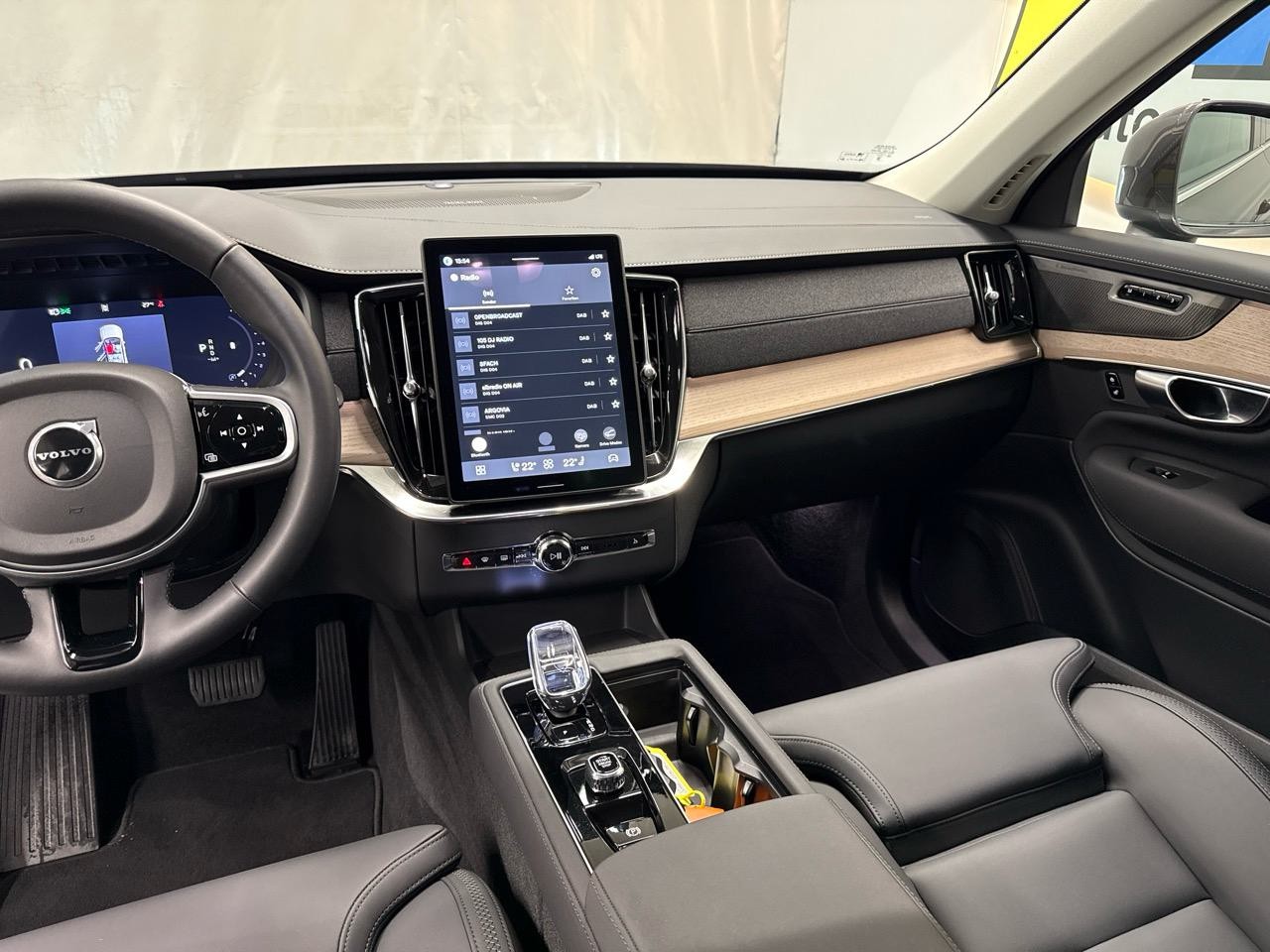 VOLVO XC90 B5 Benzin Mild Hybrid AWD Plus Bright Geartronic-image-6
