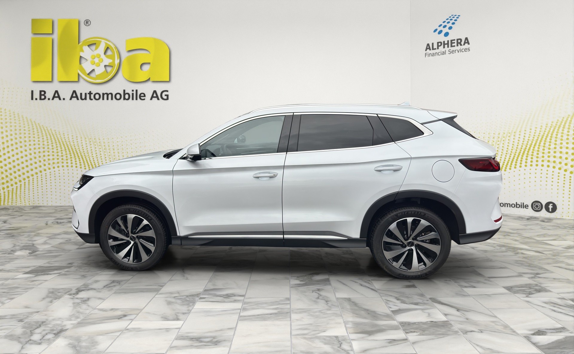 BYD Seal U DM-i Design AWD 4x4 2026!-showroom-element-1