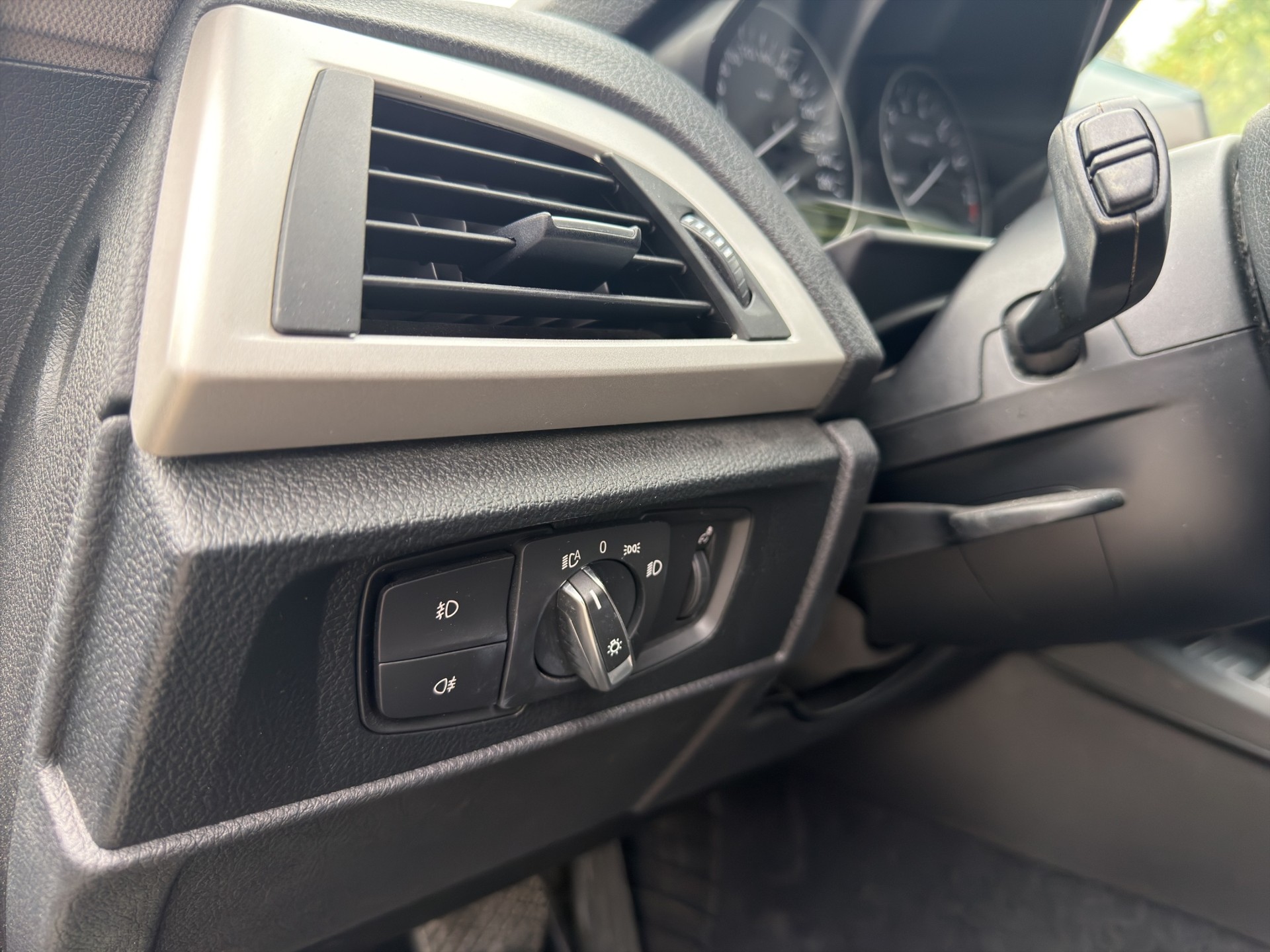 BMW 116i Steptronic-image-10