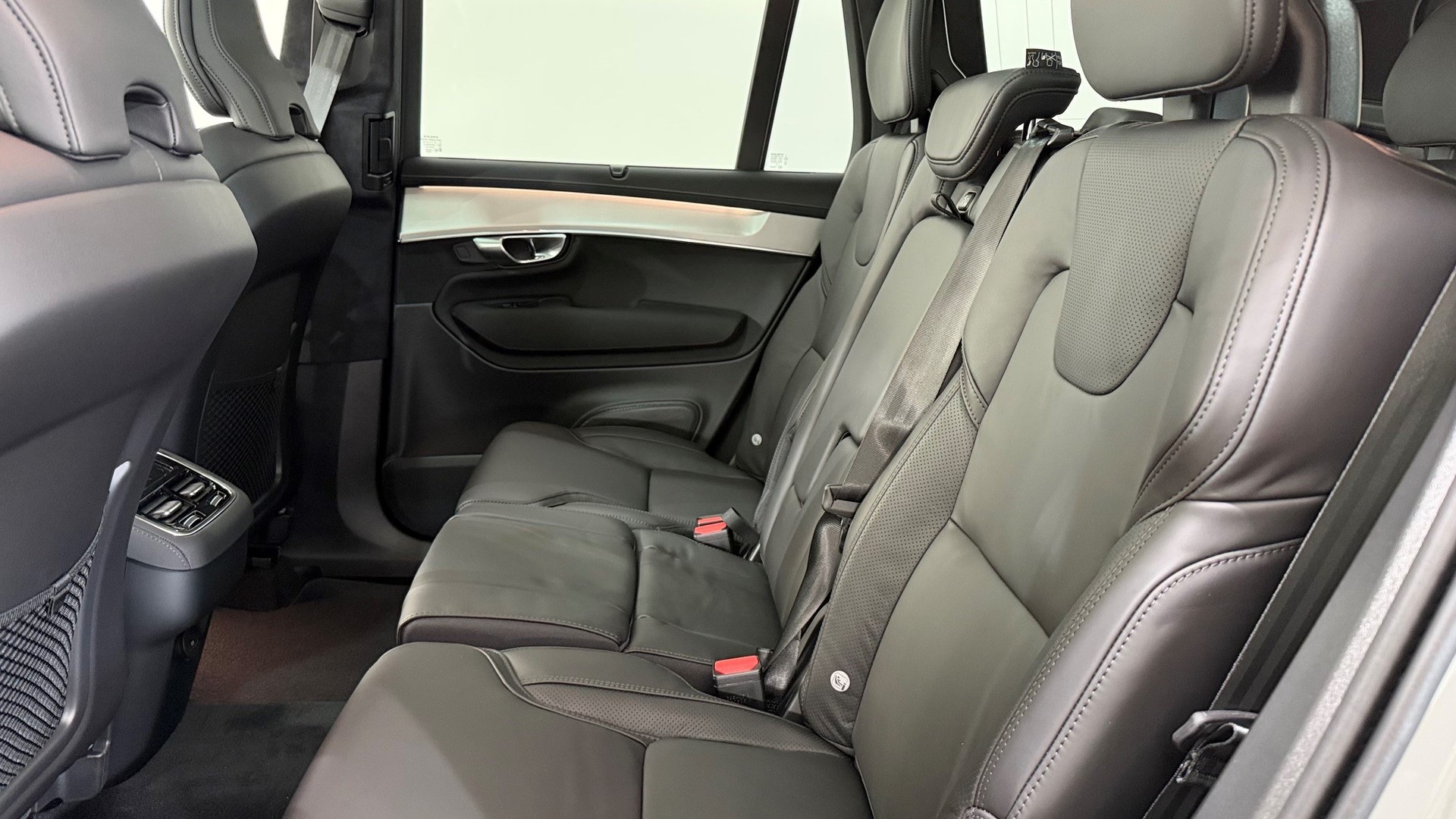 VOLVO XC90 2.0 B5 MH Black Edition A-image-5
