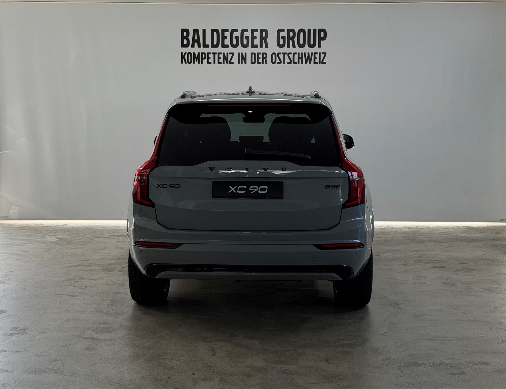 VOLVO XC90 2.0 B5 MH Black Edition A-image-6