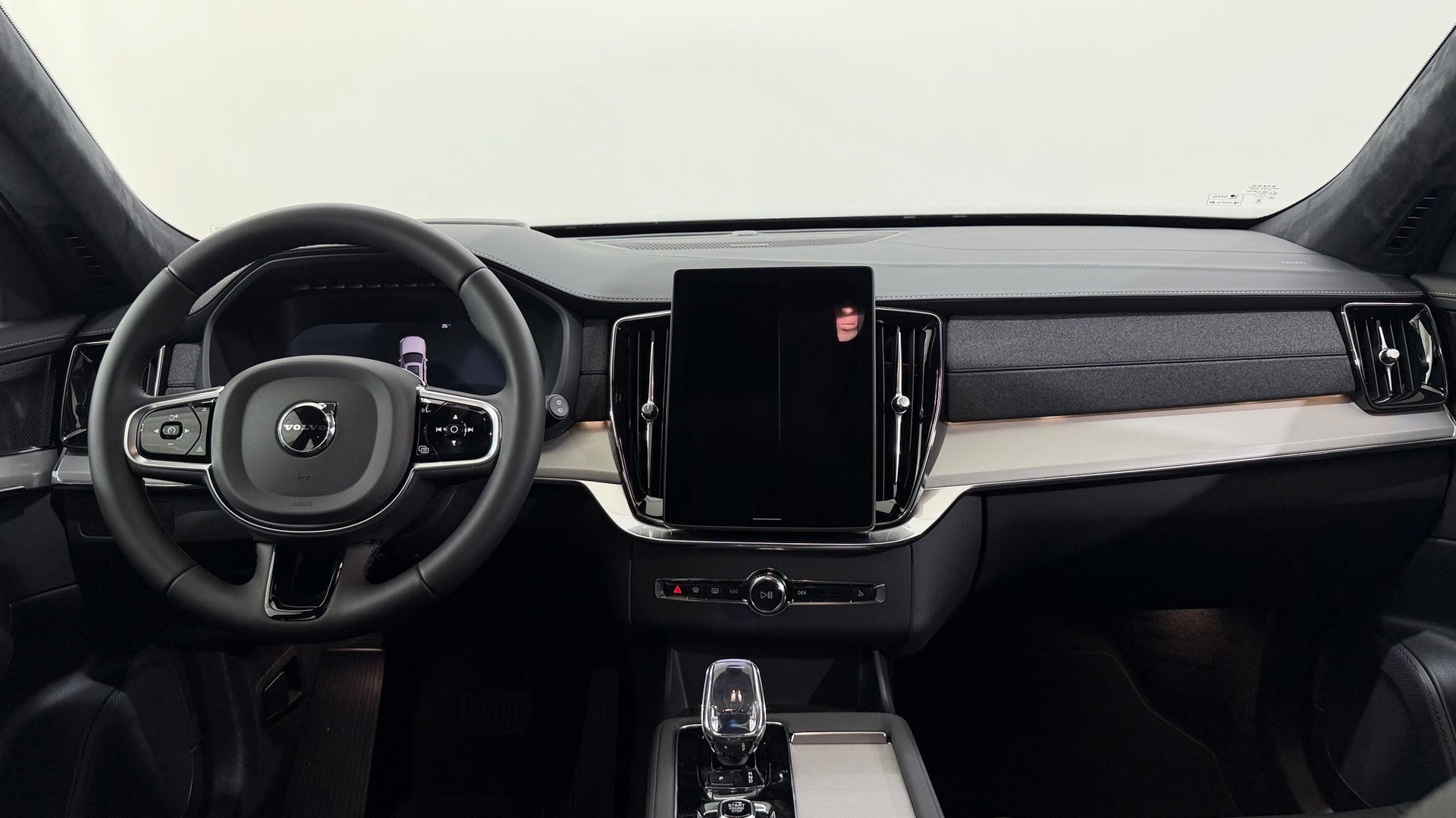 VOLVO XC90 2.0 B5 MH Black Edition A-image-4