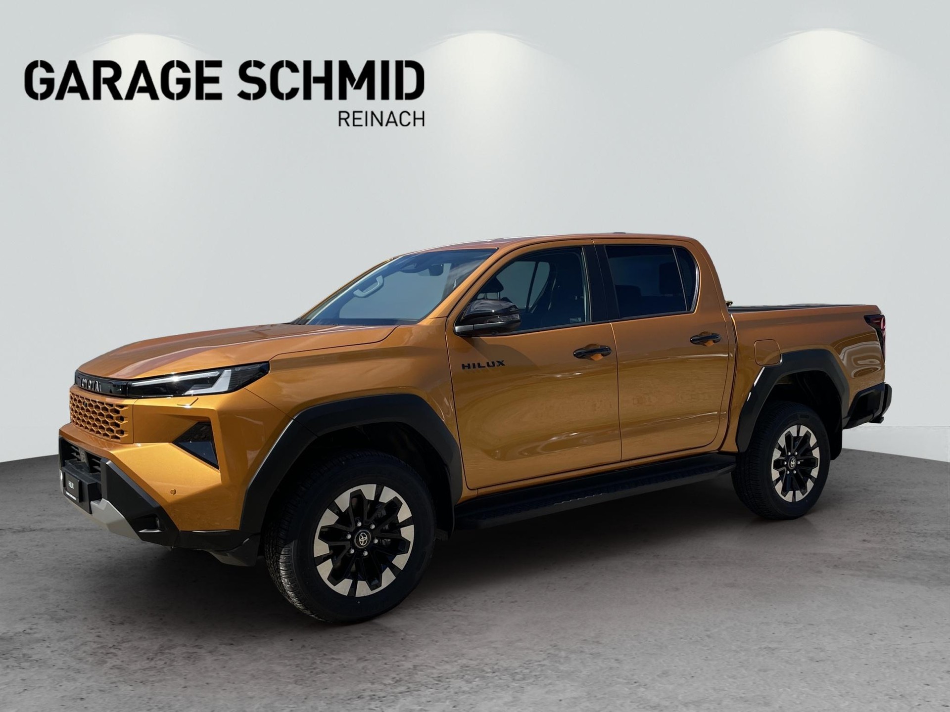TOYOTA Hilux Double Cab.-Pick-up 2.8 D-4D MHEV 204 Style-image-0