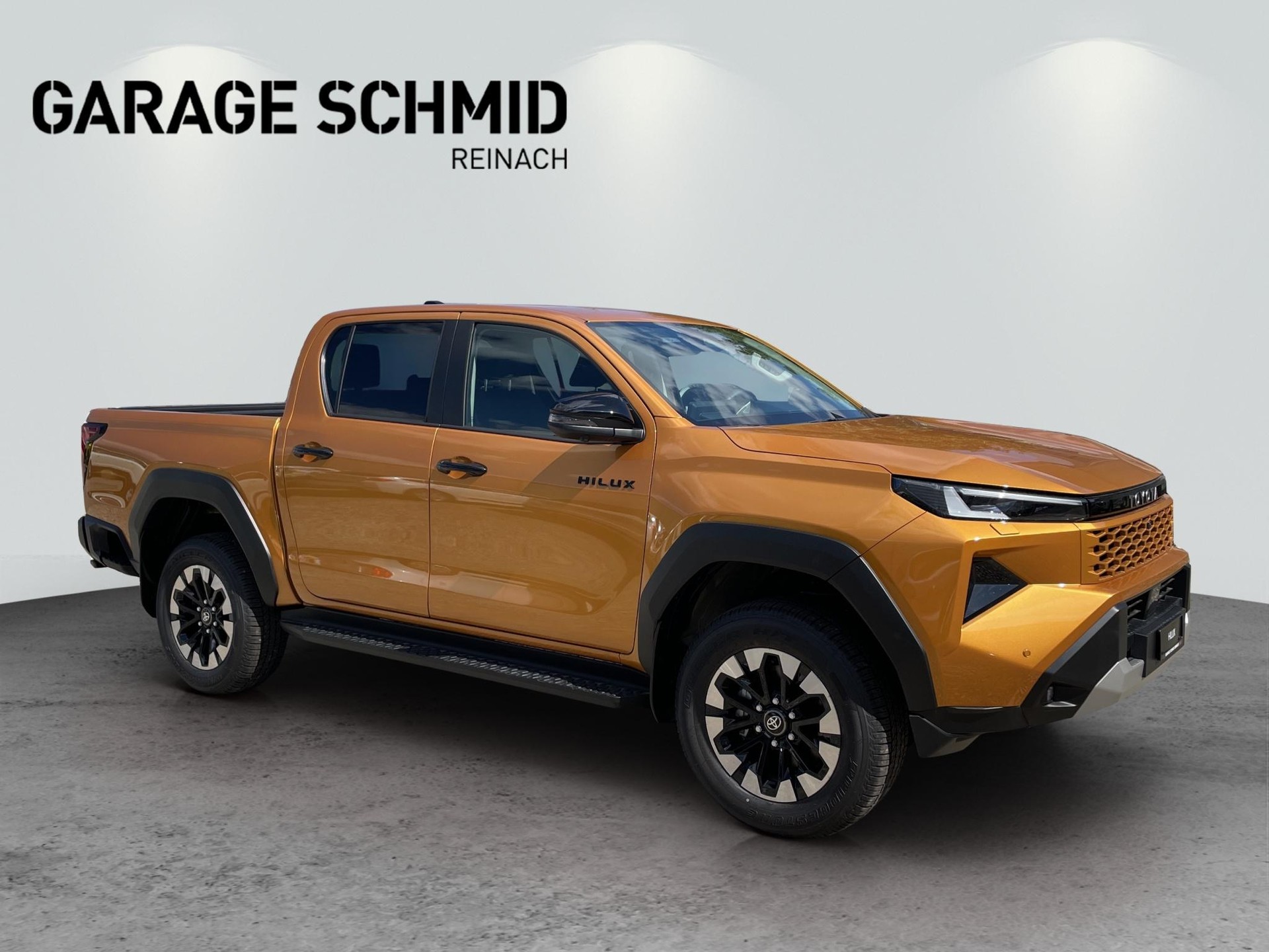 TOYOTA Hilux Double Cab.-Pick-up 2.8 D-4D MHEV 204 Style-image-8