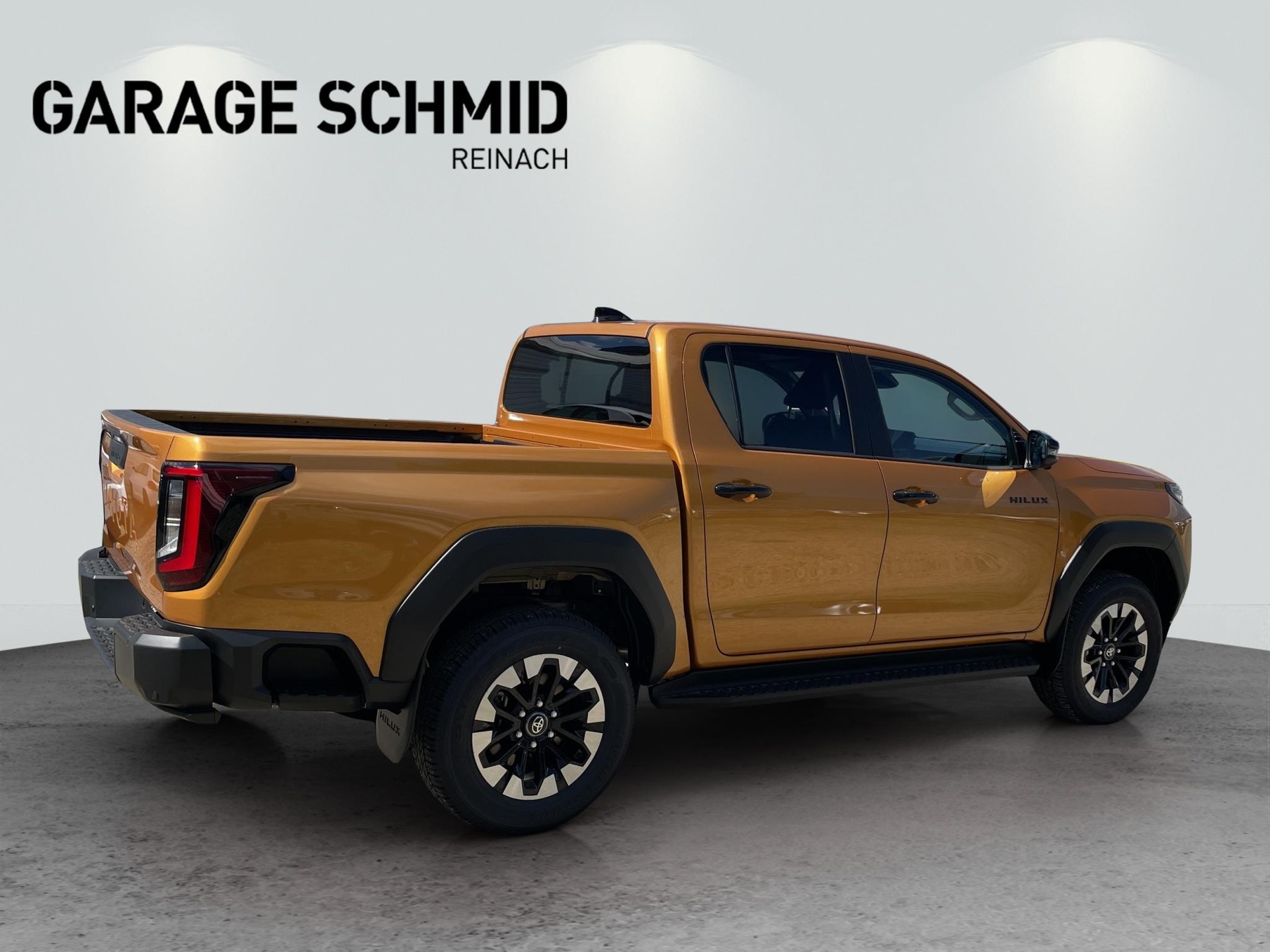 TOYOTA Hilux Double Cab.-Pick-up 2.8 D-4D MHEV 204 Style-image-6