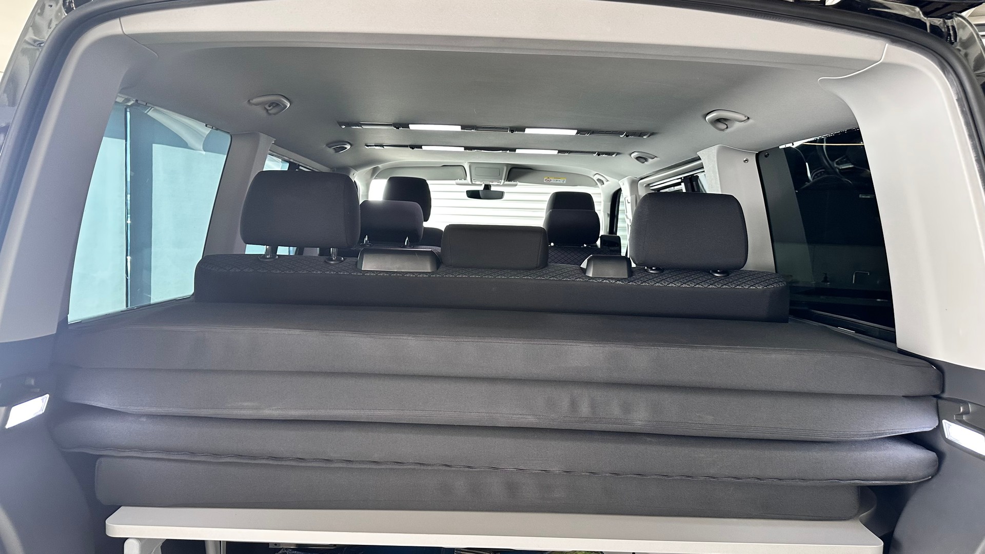 VW T6.1 Multivan 2.0 TDI 150 Trendline Liberty-image-10