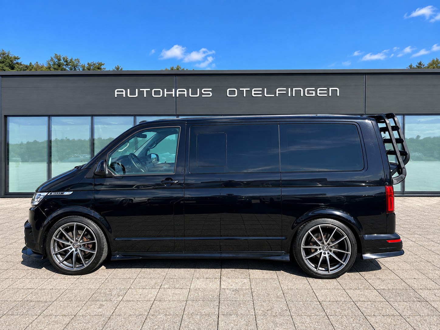 VW T6.1 Multivan 2.0 TDI 150 Trendline Liberty-image-0