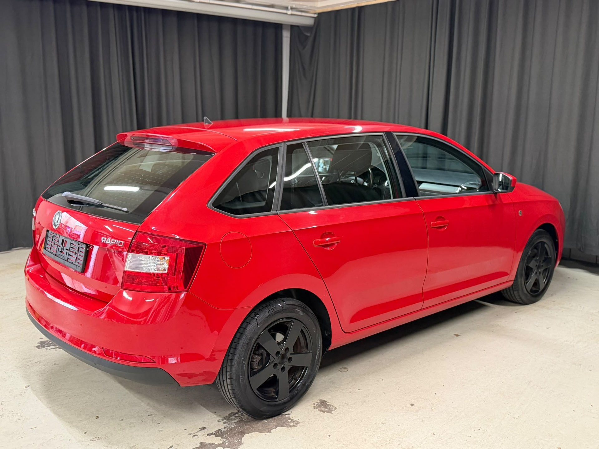 SKODA Rapid Spaceback 1.2 TSI Active-image-3