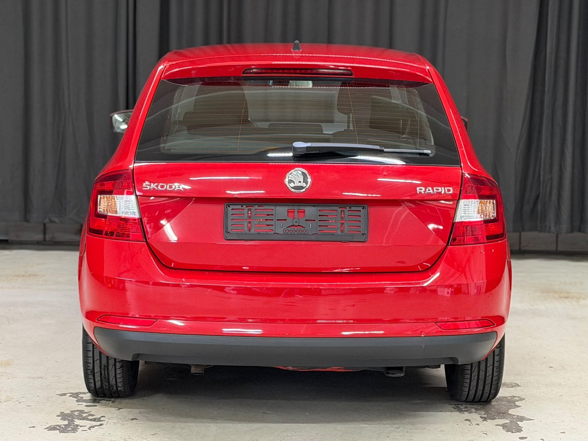 SKODA Rapid Spaceback 1.2 TSI Active-image-10