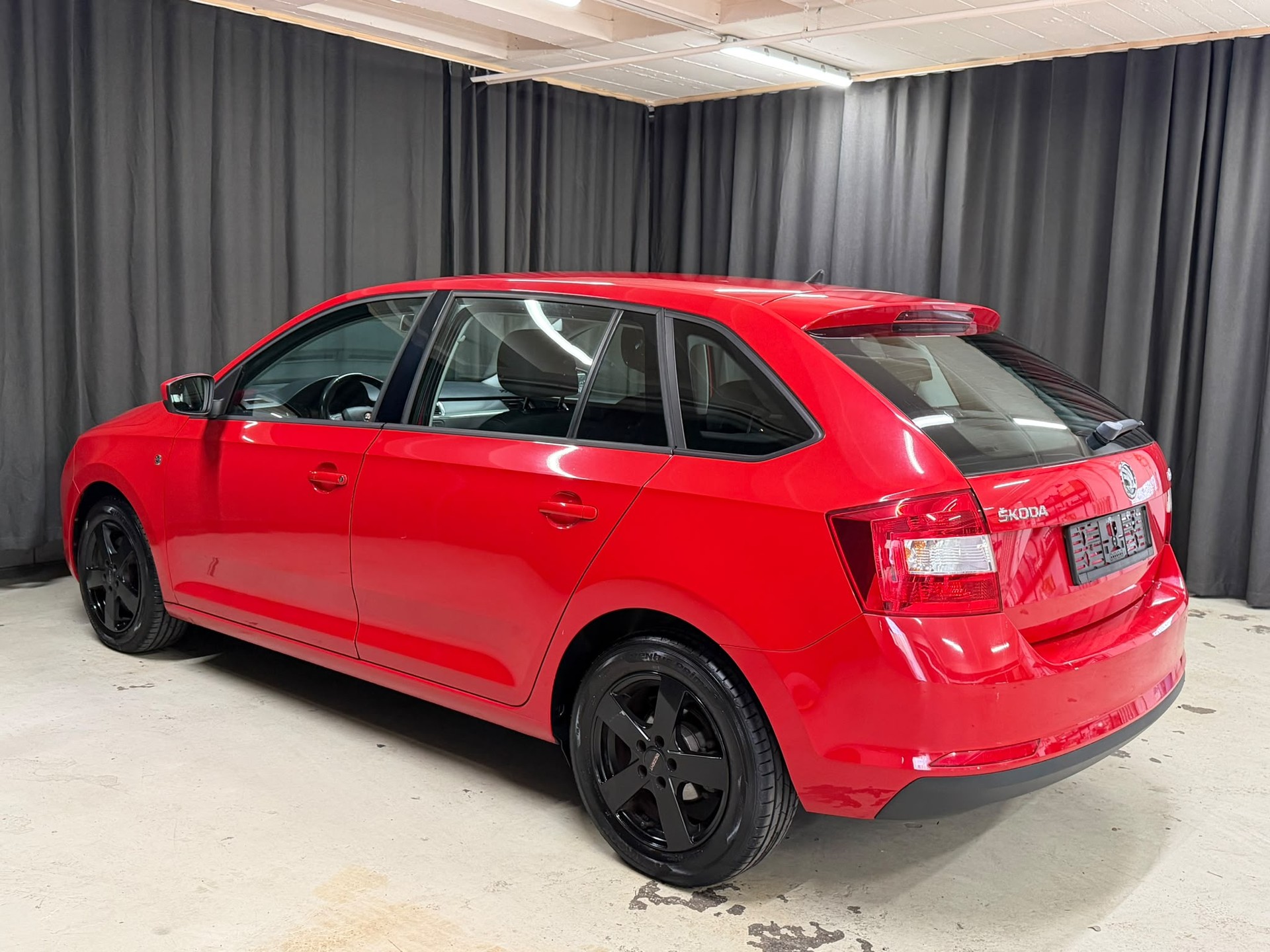 SKODA Rapid Spaceback 1.2 TSI Active-image-4