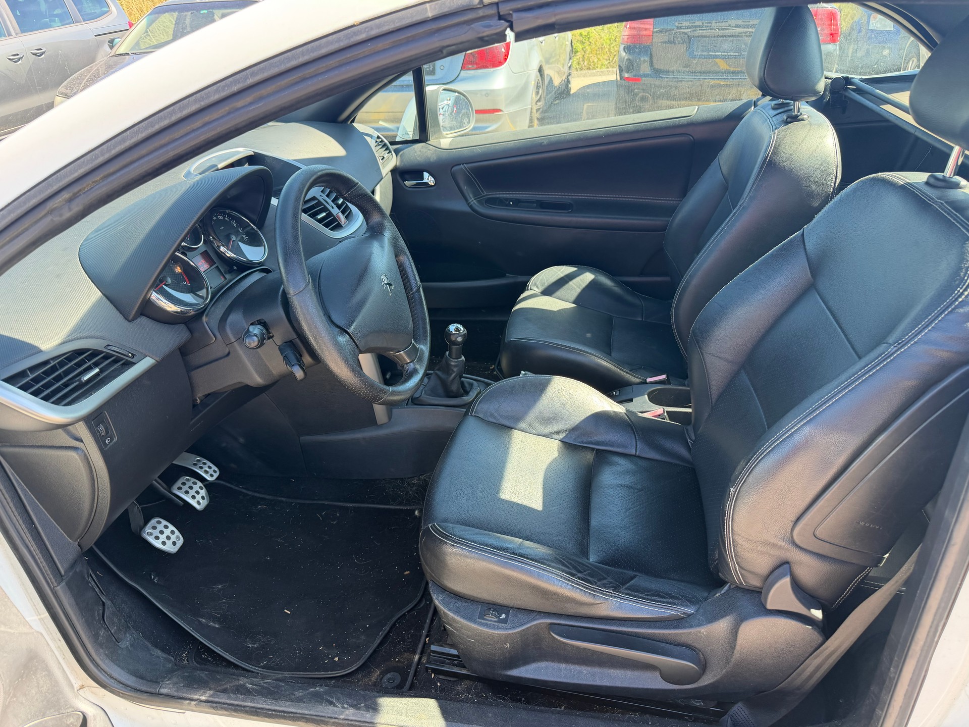 PEUGEOT 207 CC 1.6 16V Active-image-10