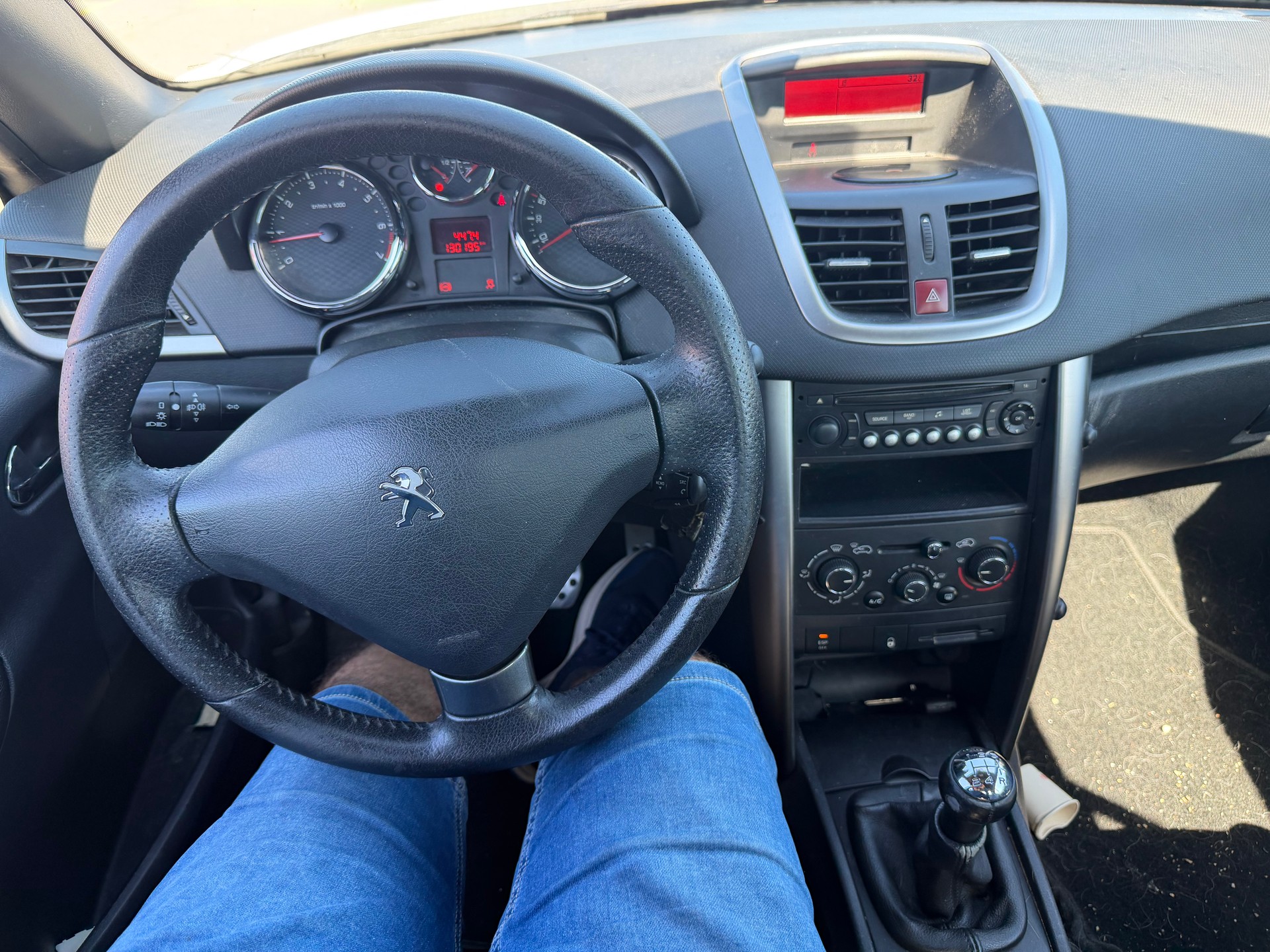 PEUGEOT 207 CC 1.6 16V Active-image-9