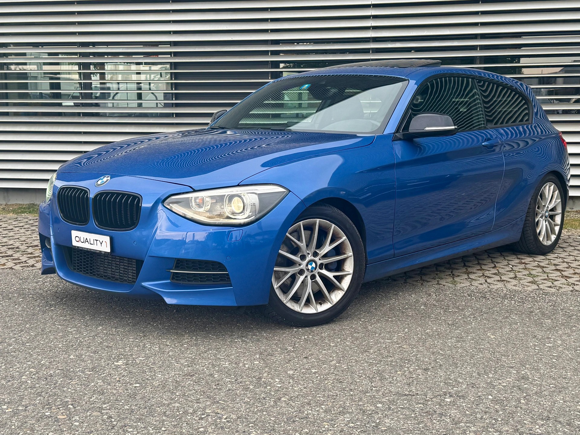 BMW M135i xDrive Steptronic-image-5