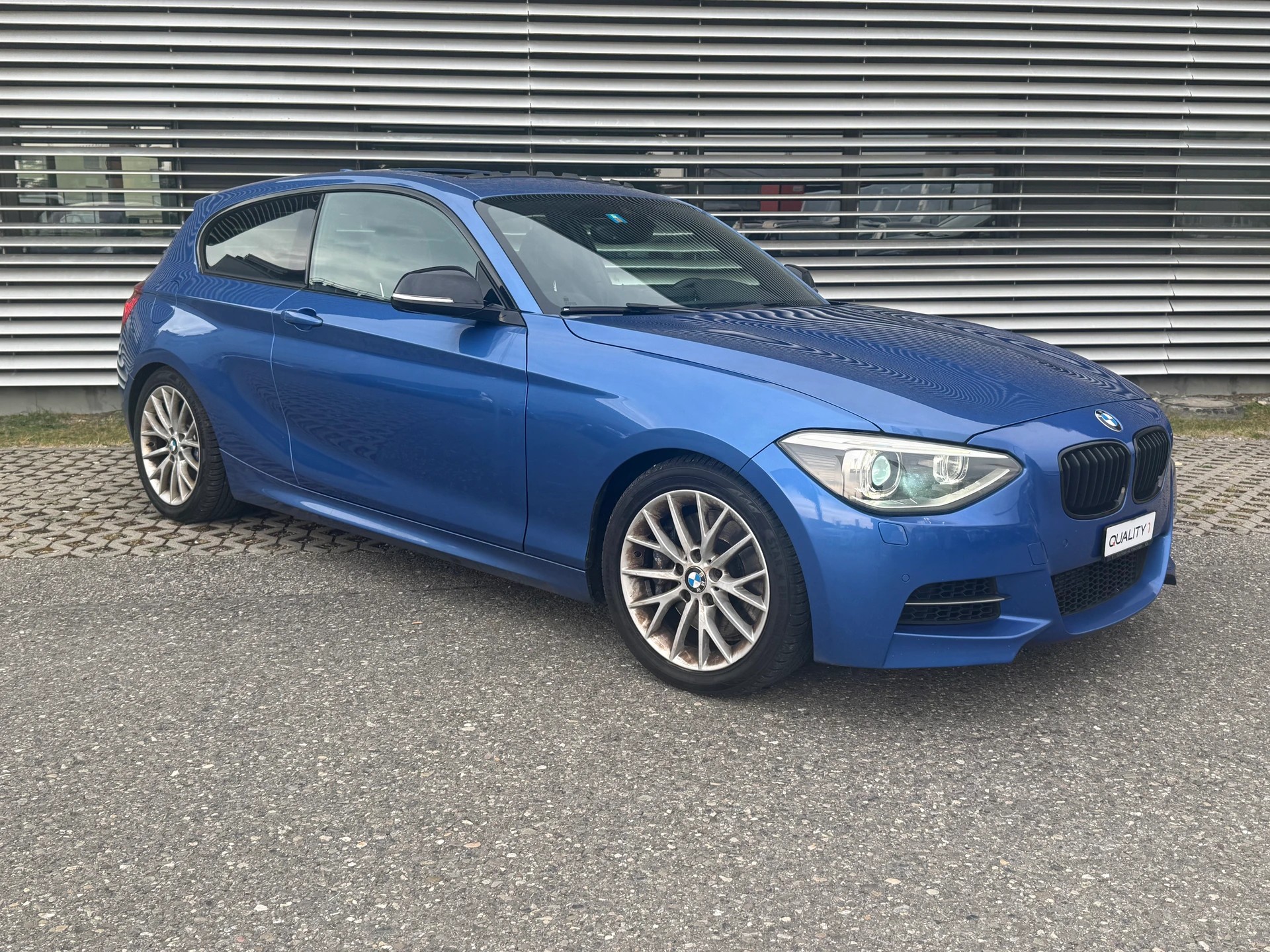 BMW M135i xDrive Steptronic-image-3