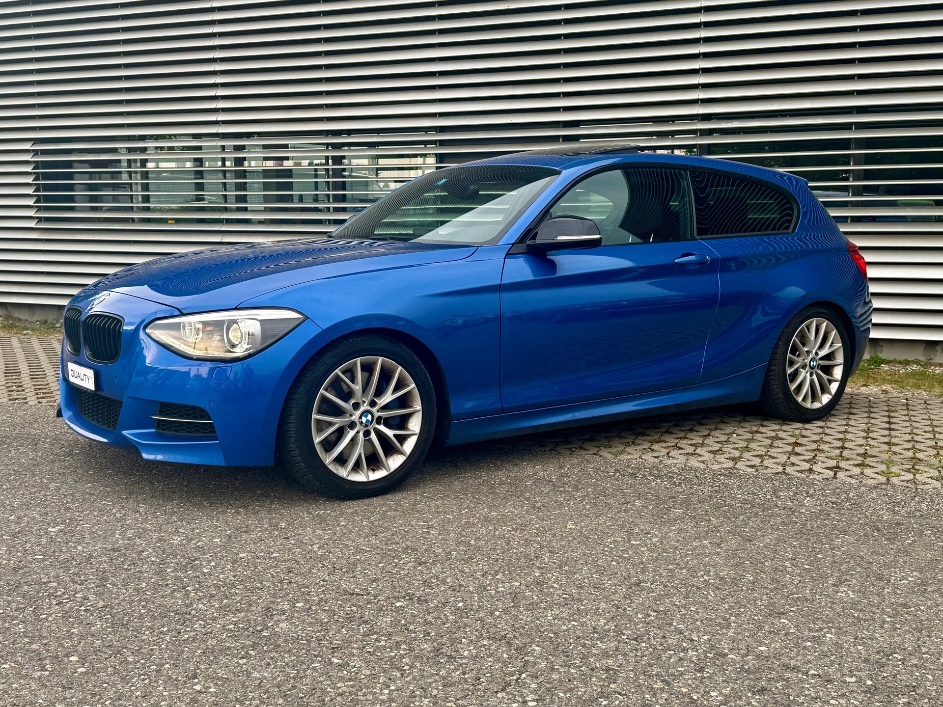 BMW M135i xDrive Steptronic-image-6