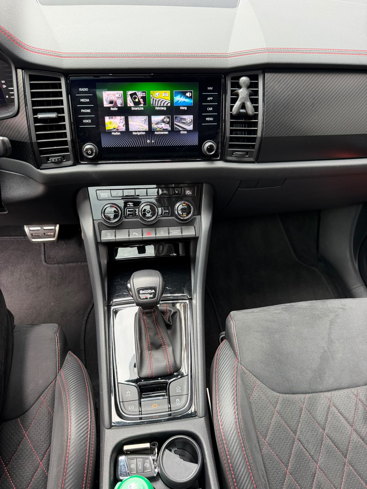 SKODA Kodiaq 2.0 TSI 4x4 RS-image-9