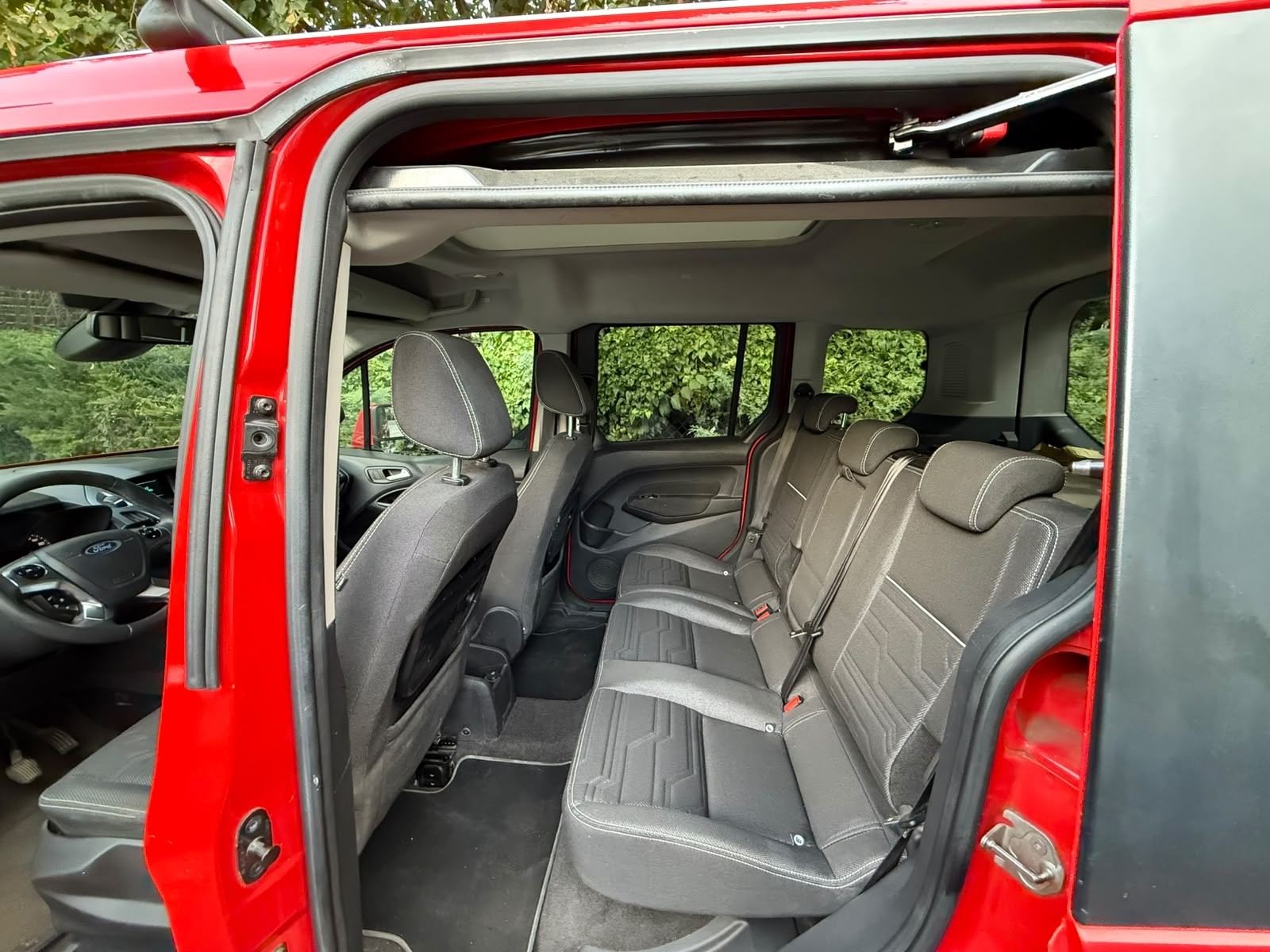 FORD Tourneo Connect 1.0 SCTi Trend-image-5