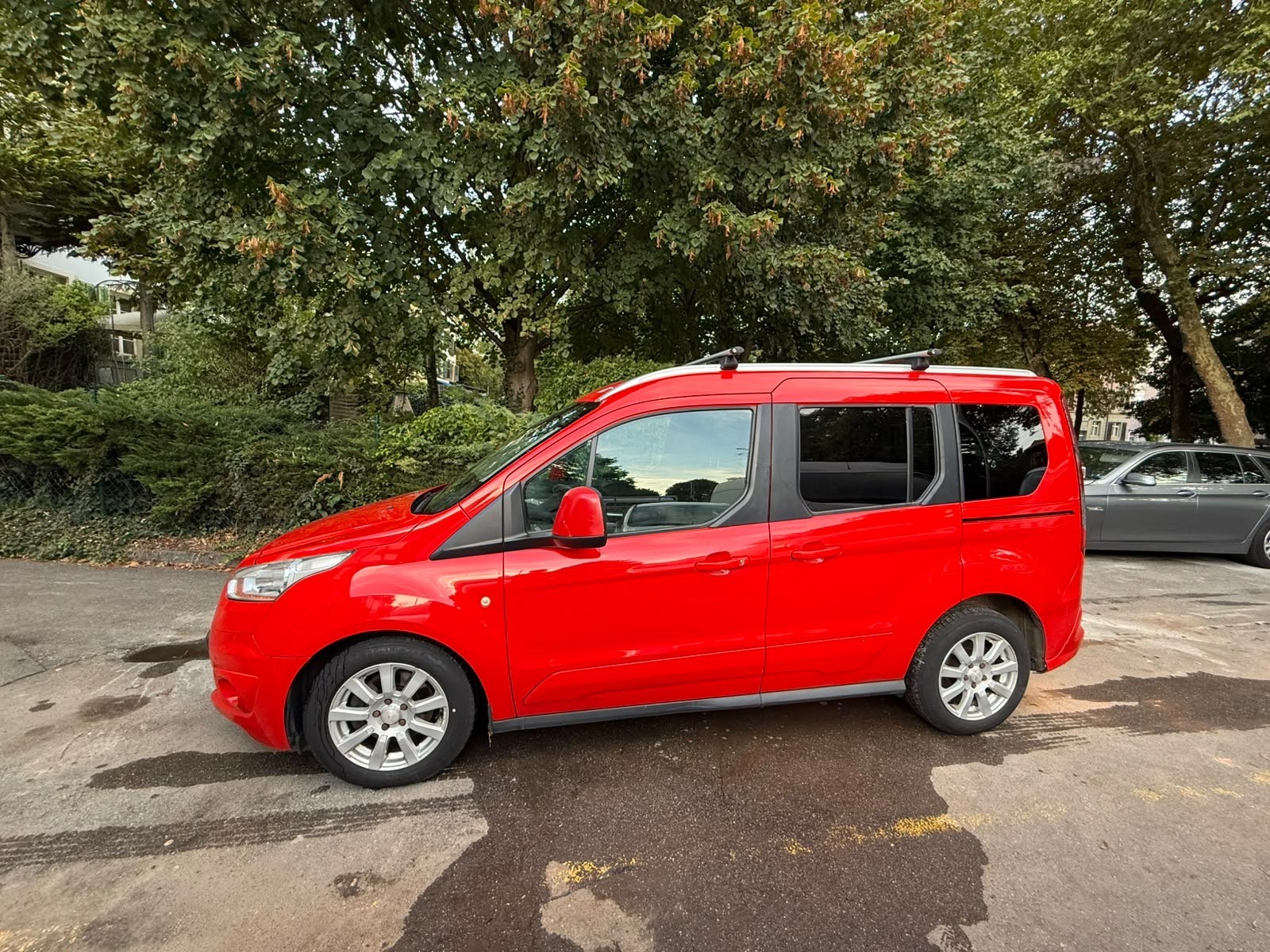 FORD Tourneo Connect 1.0 SCTi Trend-image-0
