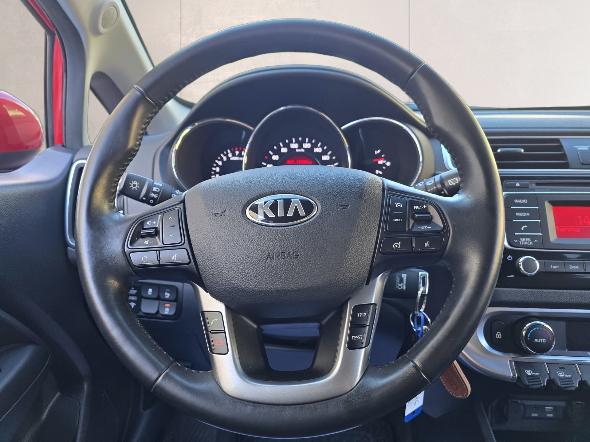 KIA Rio 1.4 CVVT Trend-image-13