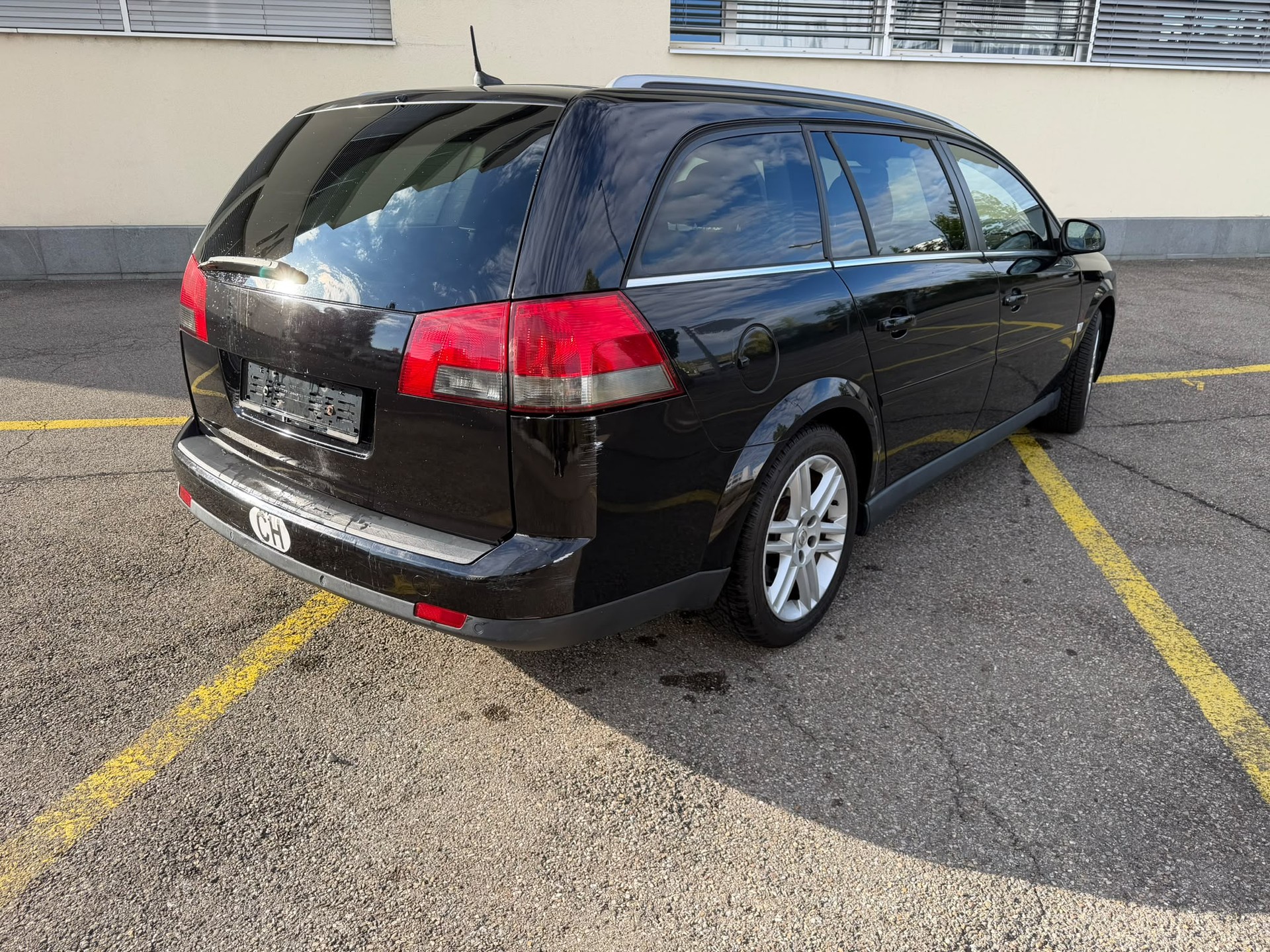 OPEL Vectra Caravan 2.8 Turbo V6 Diamond-image-2