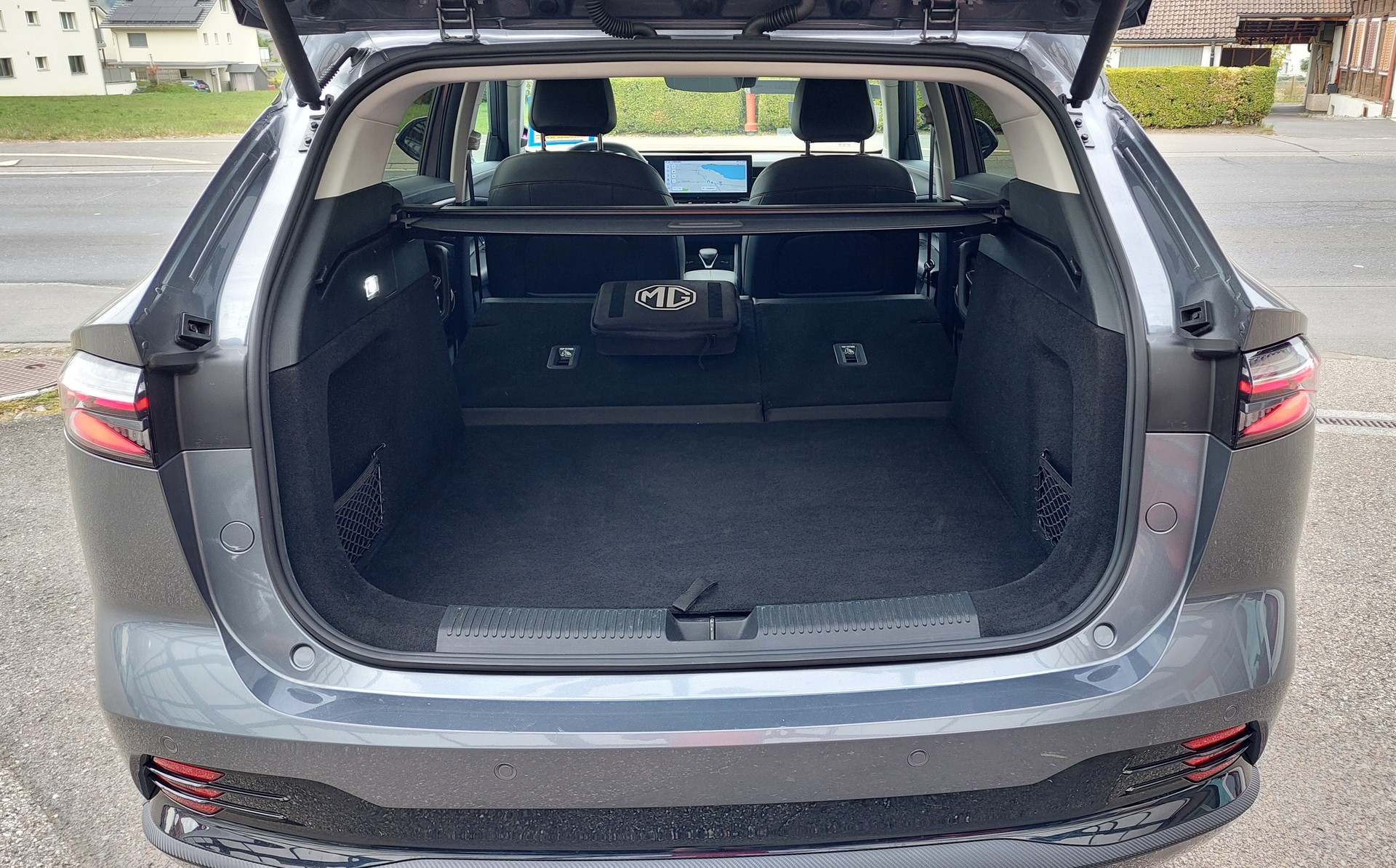 MG HS 1.5 T Plug-in-Hybrid Luxury-image-15