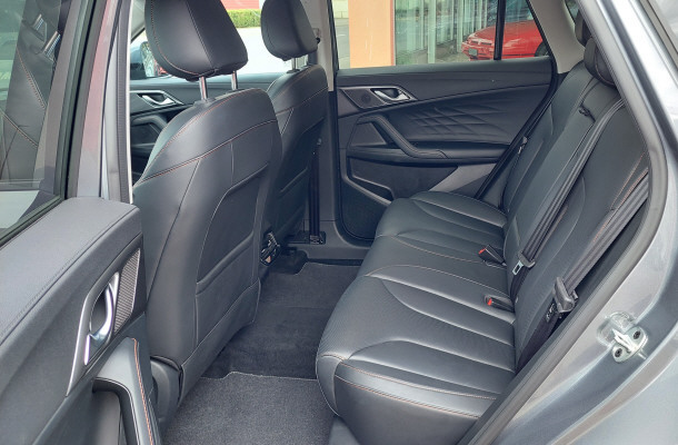 MG HS 1.5 T Plug-in-Hybrid Luxury-image-13