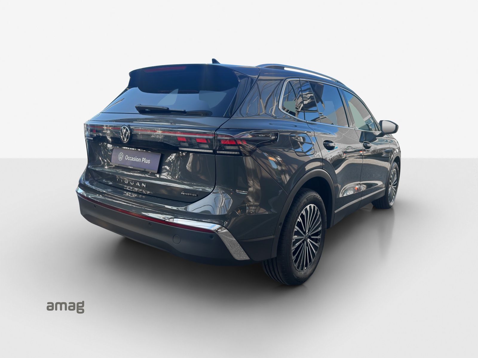VW Tiguan 2.0 TSI DSG Elegance 4Motion-image-4