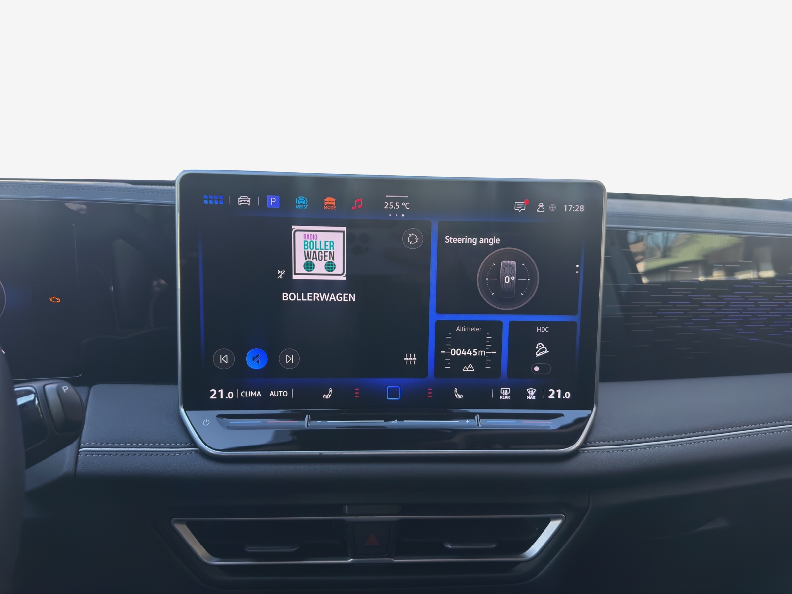 VW Tiguan 2.0 TSI DSG Elegance 4Motion-image-10