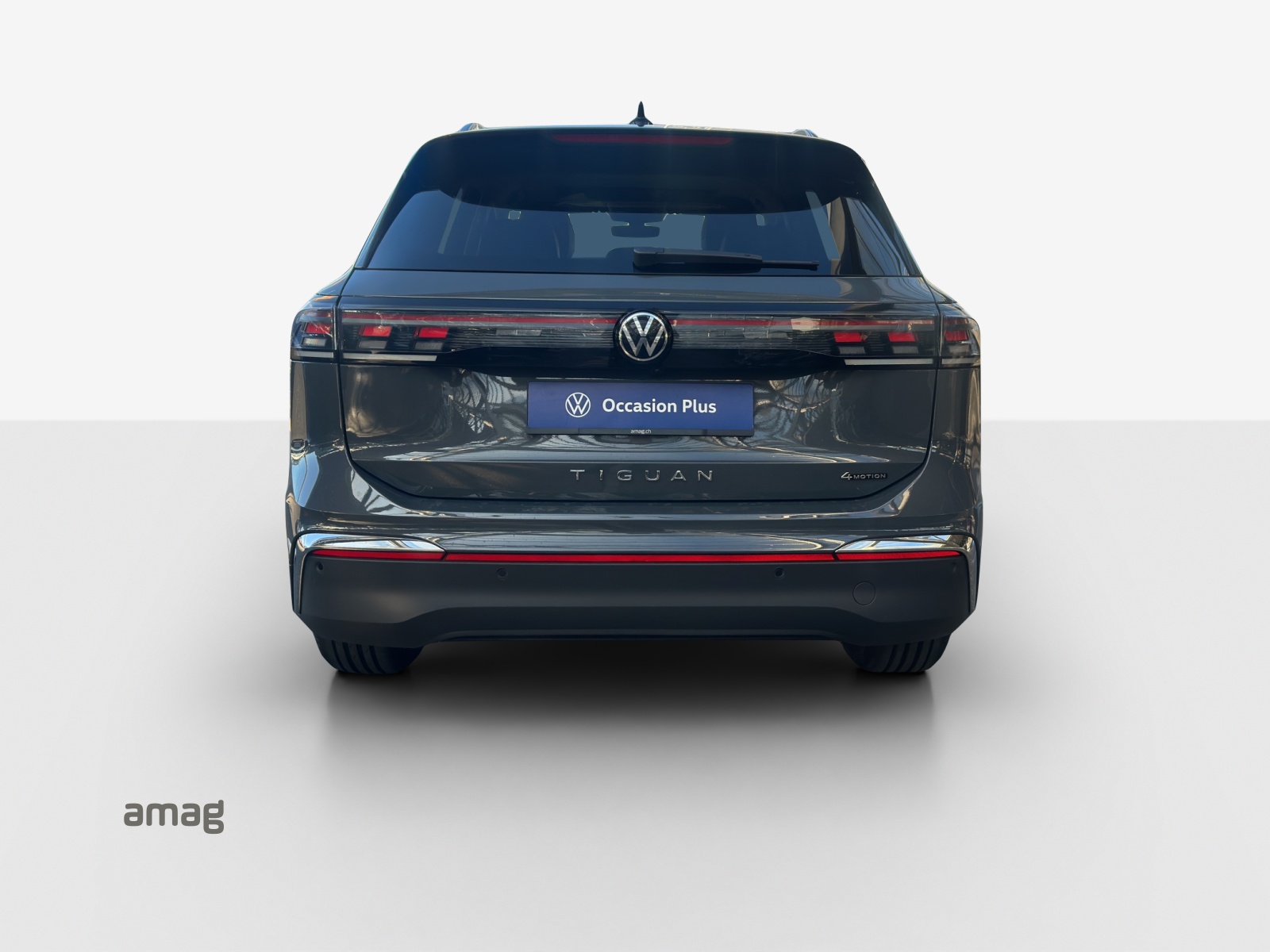 VW Tiguan 2.0 TSI DSG Elegance 4Motion-image-3