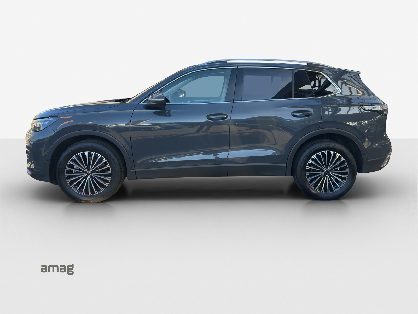 VW Tiguan 2.0 TSI DSG Elegance 4Motion-image-1