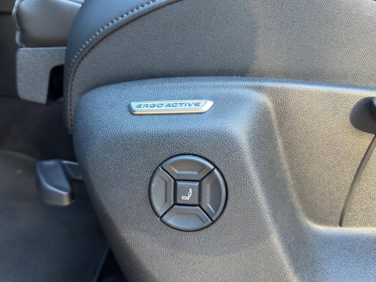 VW Tiguan 2.0 TSI DSG Elegance 4Motion-image-14