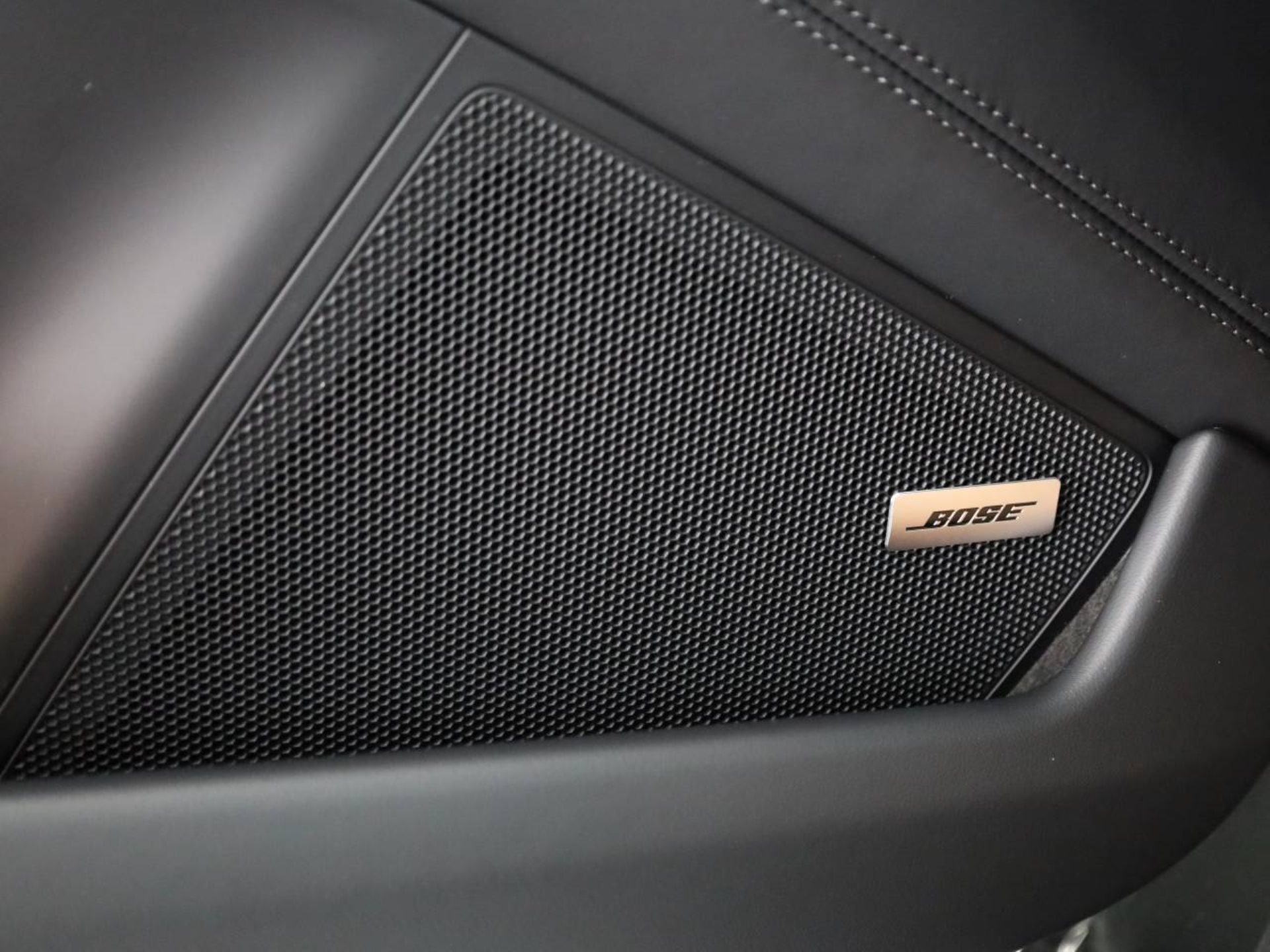 PORSCHE 911 Carrera 4S Cabriolet-image-19