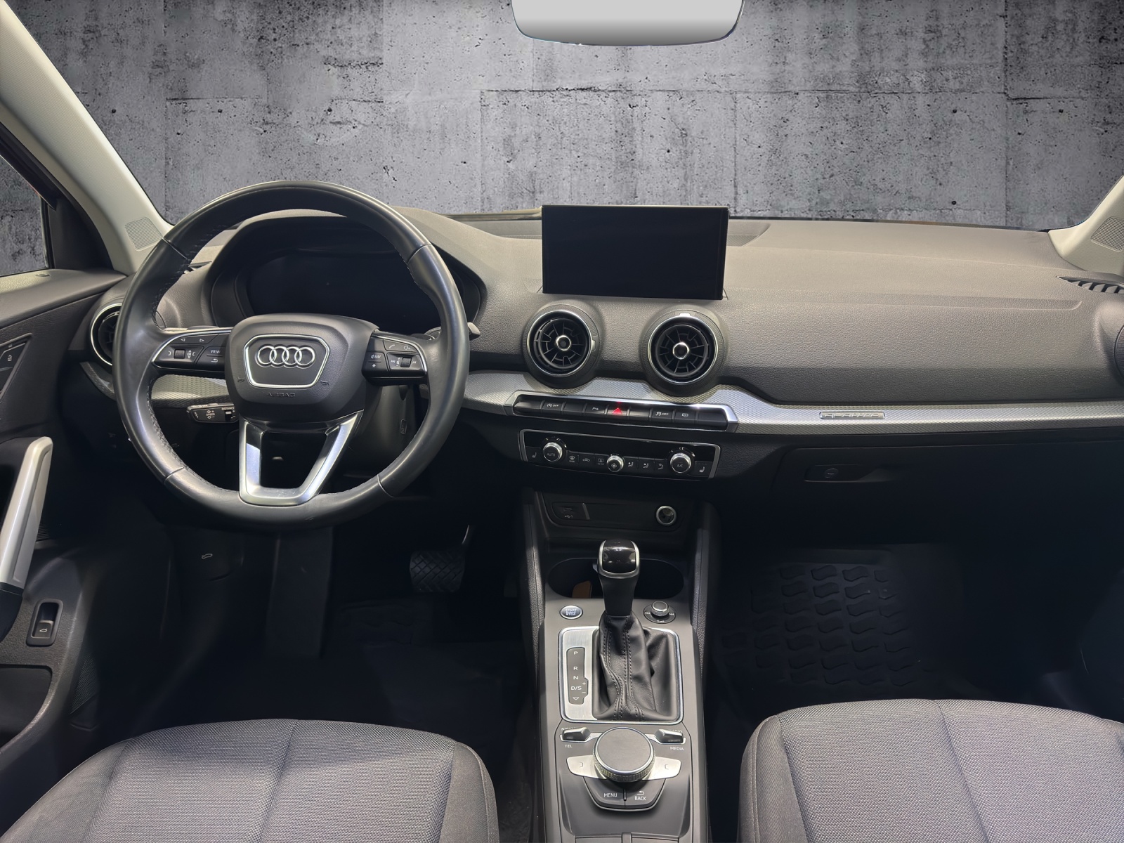 AUDI Q2 35 TDI quattro S-tronic-image-10