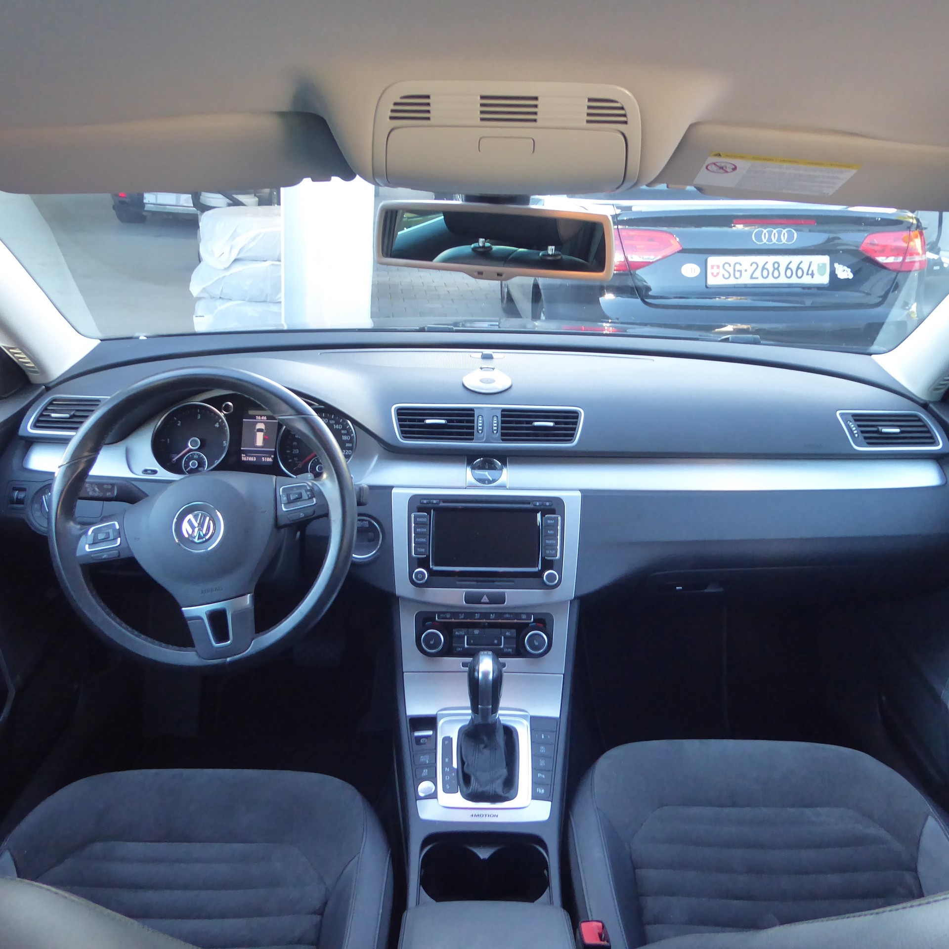 VW Passat Variant 2.0 TDI BMT Highline 4MDSG-image-9