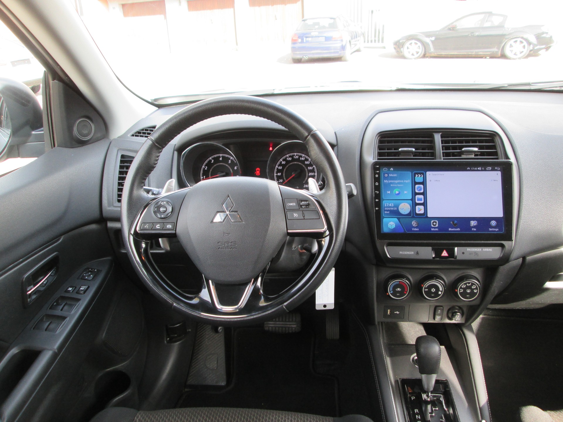 MITSUBISHI ASX 2.0 MIVEC Value 4WD Automat-image-14