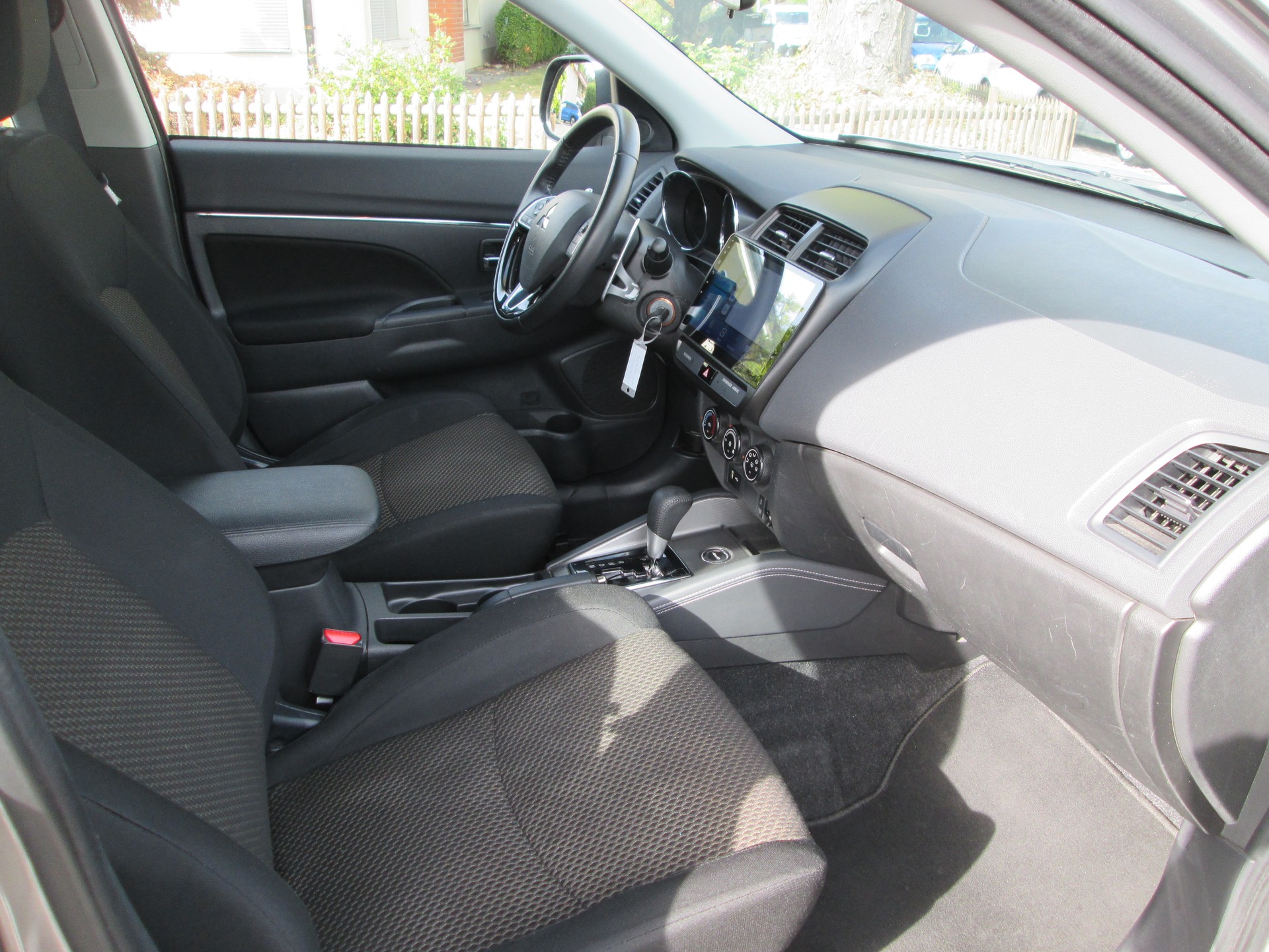 MITSUBISHI ASX 2.0 MIVEC Value 4WD Automat-image-11