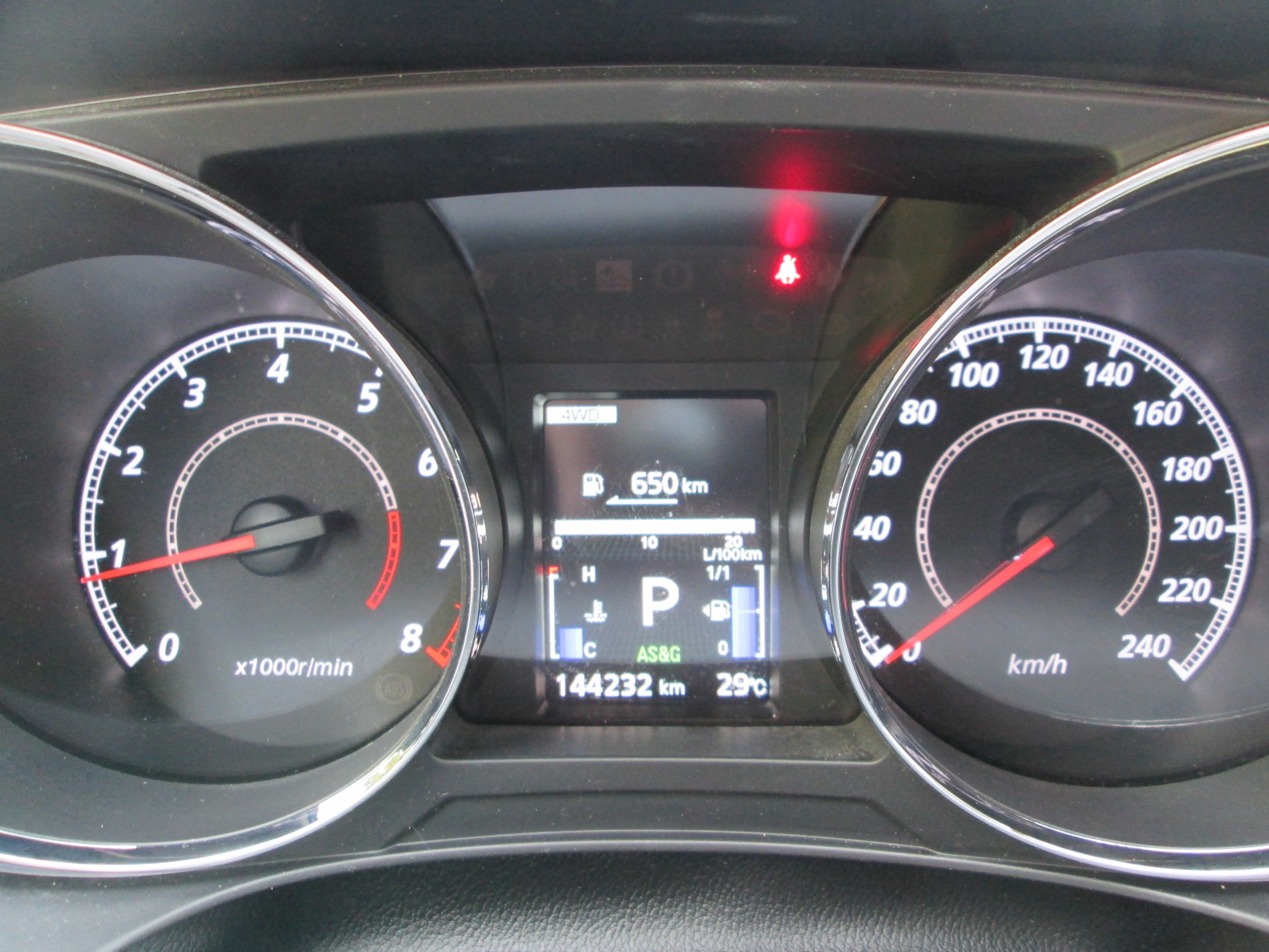MITSUBISHI ASX 2.0 MIVEC Value 4WD Automat-image-12