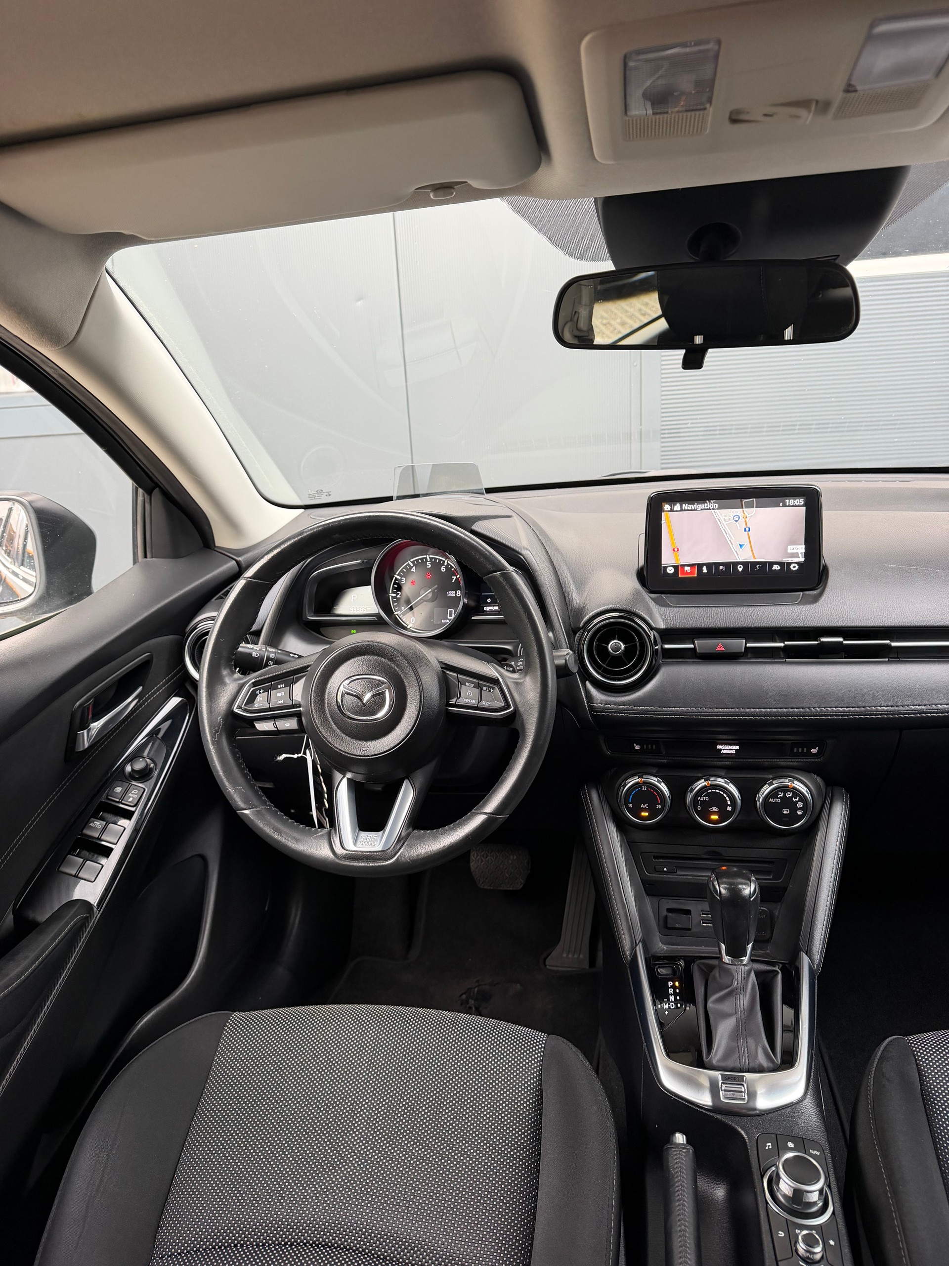 MAZDA 2 SKYACTIV-G 90 Revolution Automat-image-9