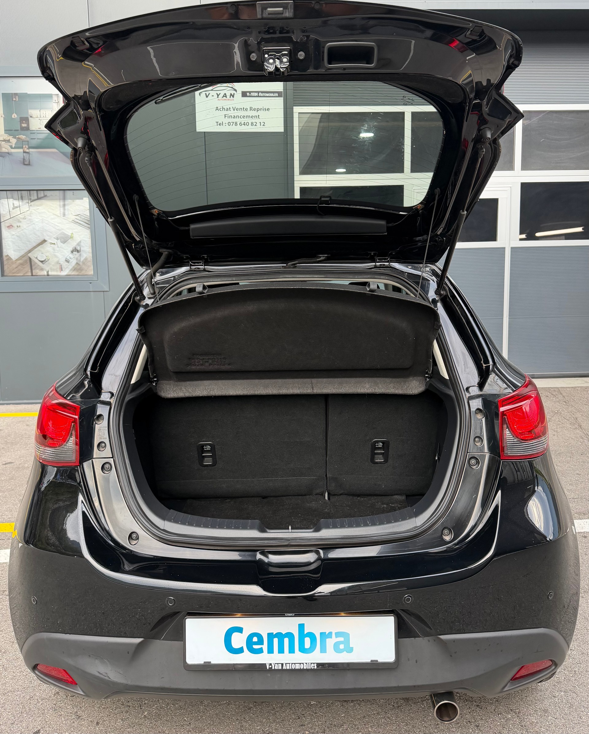 MAZDA 2 SKYACTIV-G 90 Revolution Automat-image-7