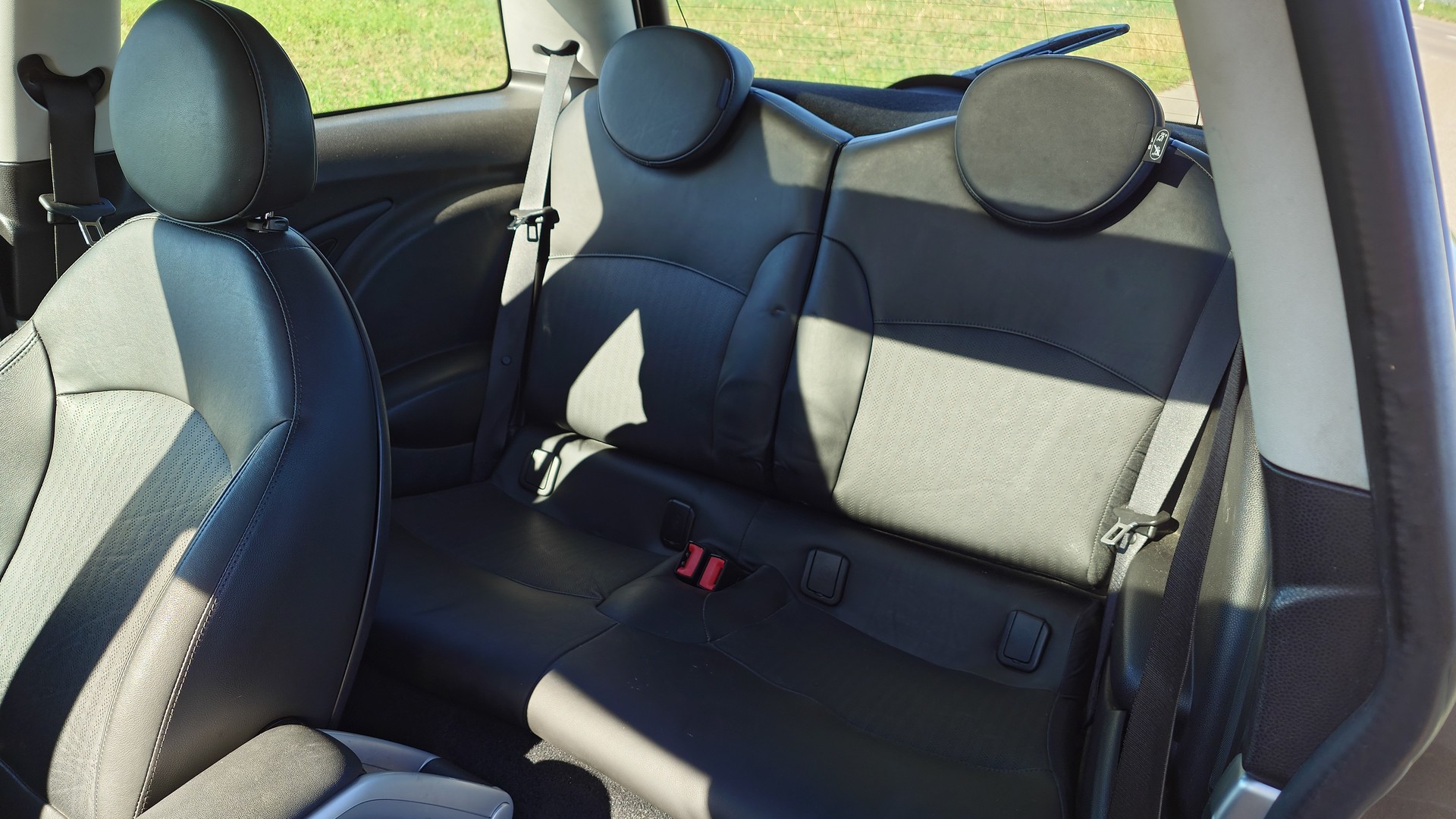 MINI Cooper S-image-14