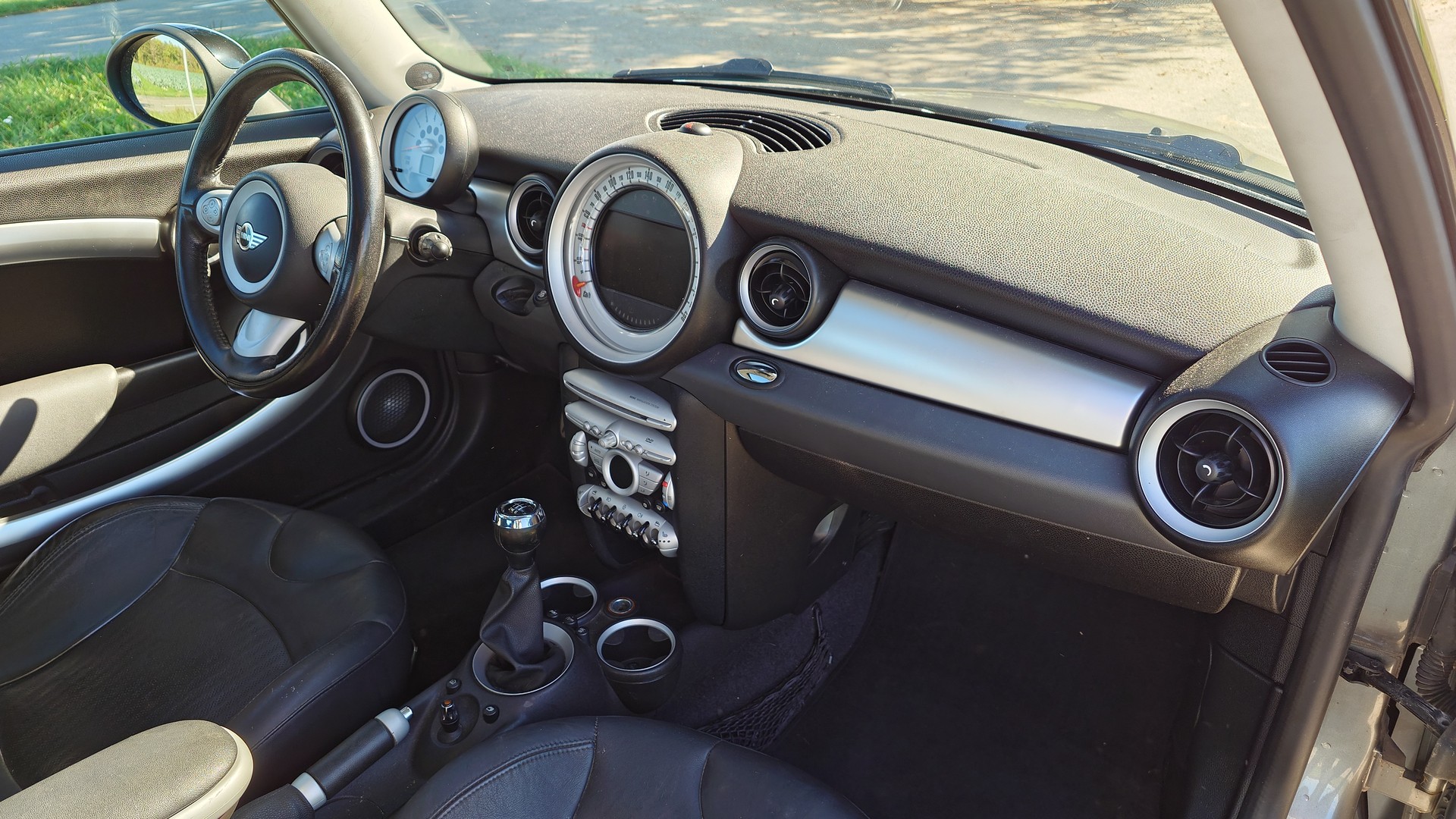 MINI Cooper S-image-10