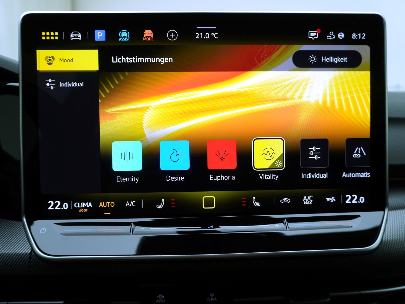 VW Golf 8.5 2.0 TSI DSG R-Line Black Style 4Motion **VW Werksgarantie bis 12/2030**-image-24