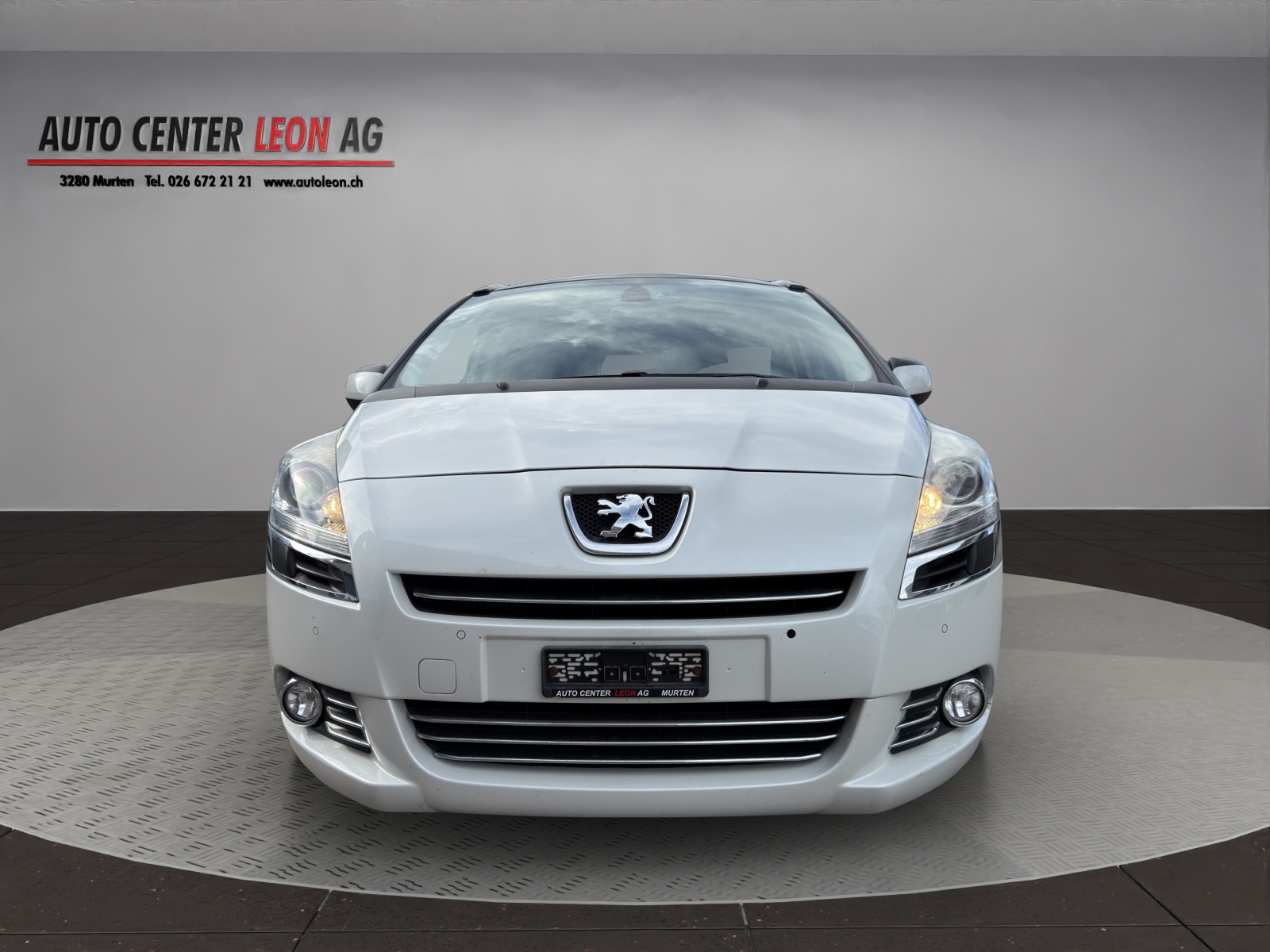 PEUGEOT 5008 1.6 16V T Sport Pack Automatic-image-0
