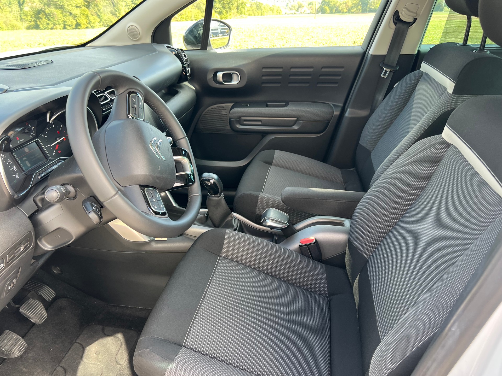 CITROEN C3 Aircross 1.2i PureTech Shine-image-6